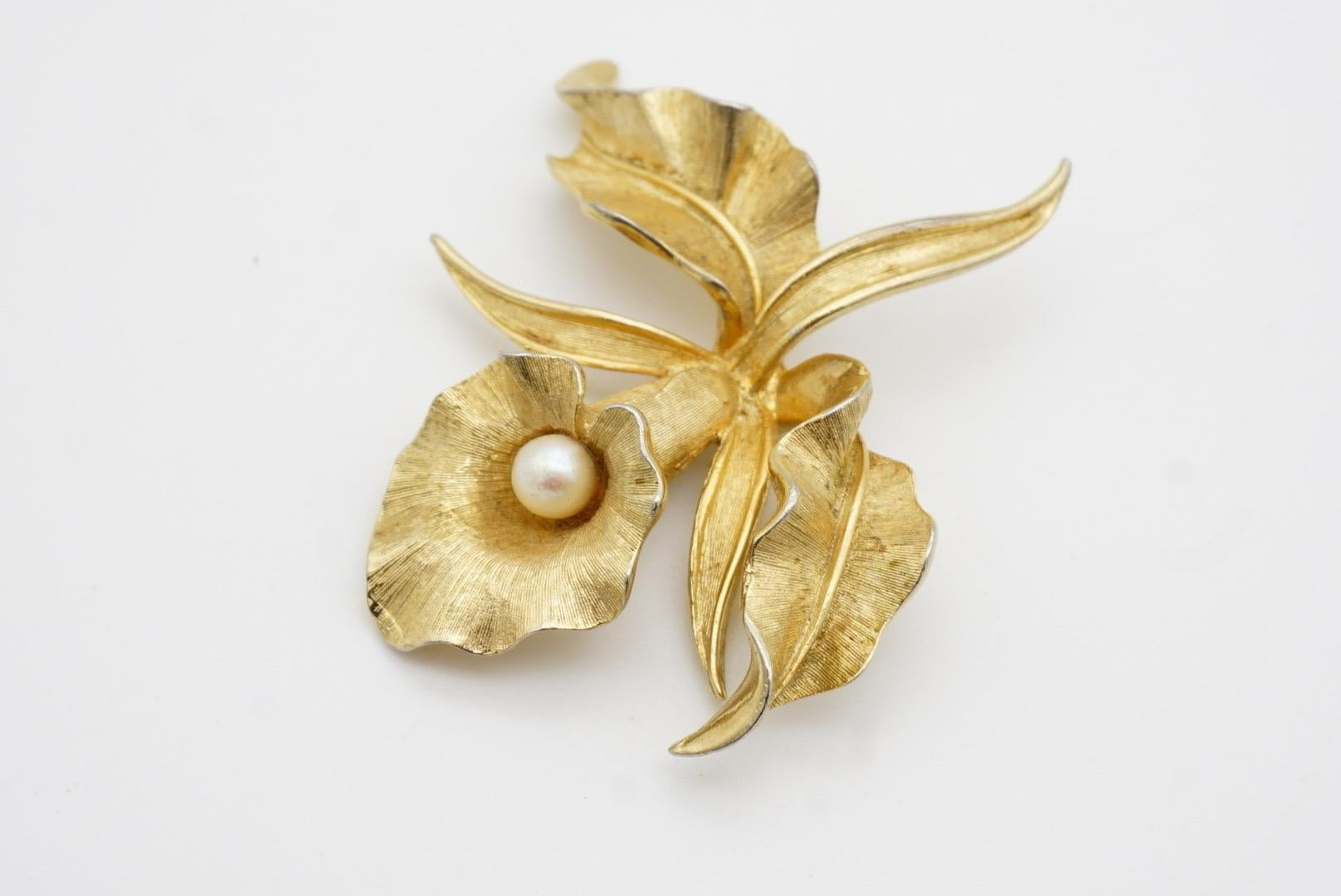 Marcel Boucher Vintage Large White Pearl Orchid Flourish Flower Leaf Gold Brooch 6