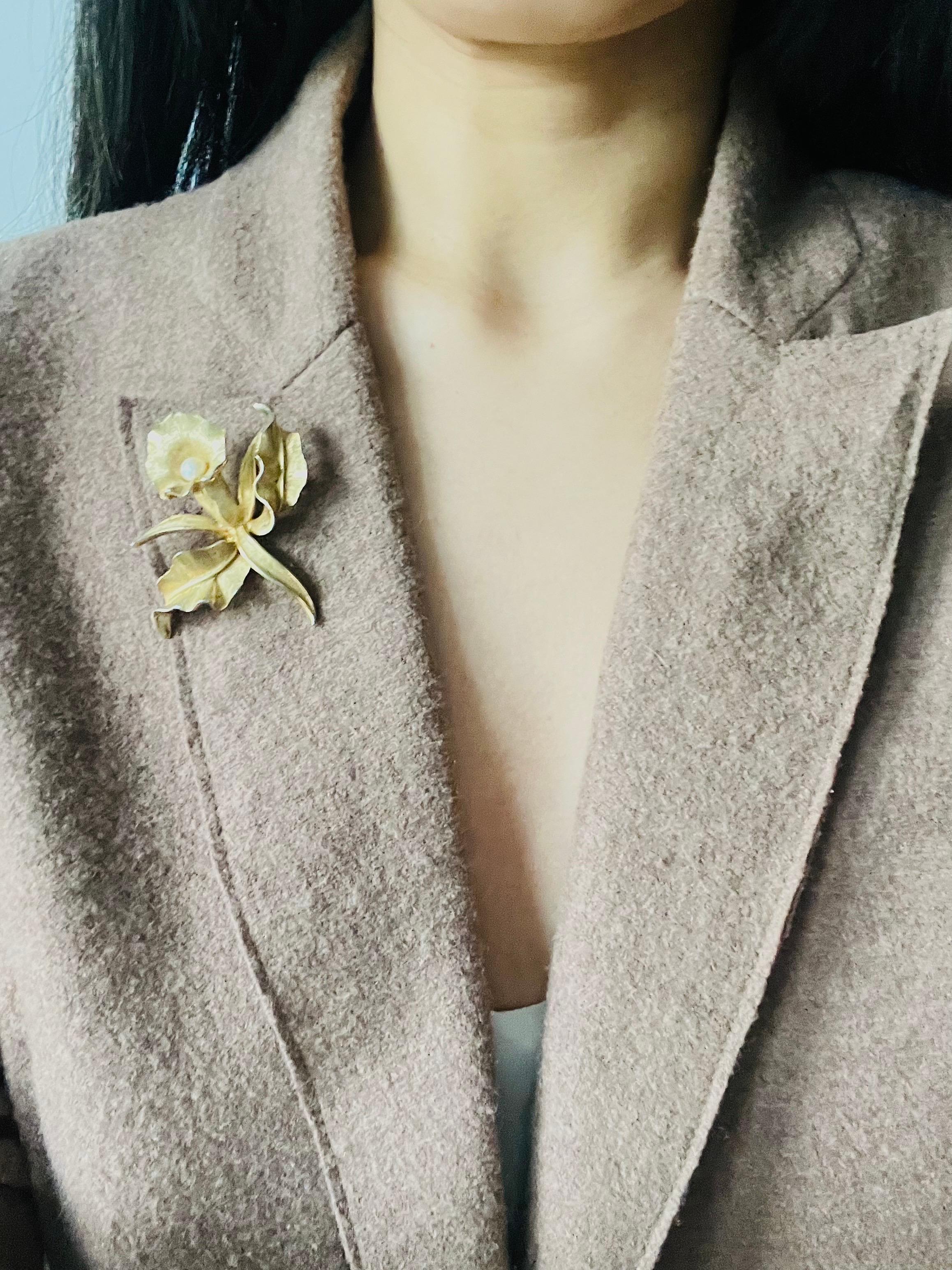 Women's or Men's Marcel Boucher Vintage Large White Pearl Orchid Flourish Flower Leaf Gold Brooch