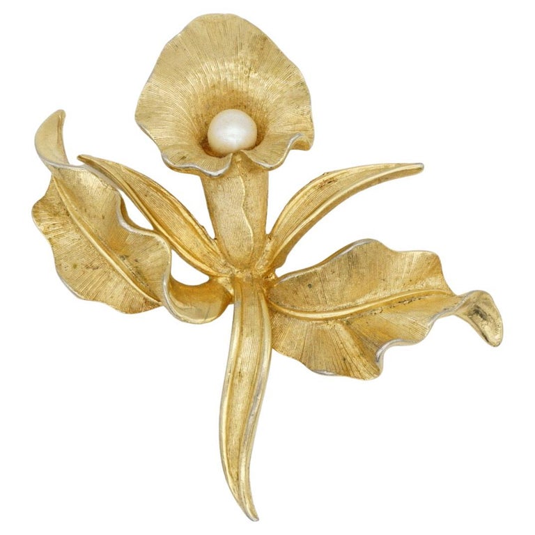 Broche en or vintage. Broches rétro botaniques dorées. Fleur, Feuille