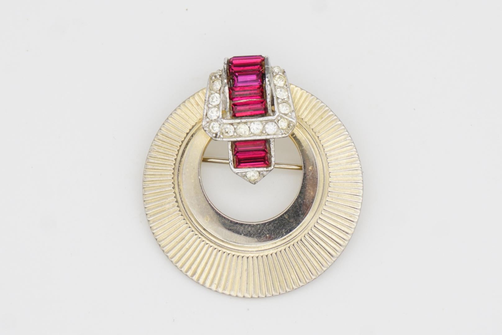 Offene durchbrochene Kreis-Scheibenbrosche von Marcel Boucher, Vintage, Sonnenschliff Fuchsia Kristalle im Angebot 3