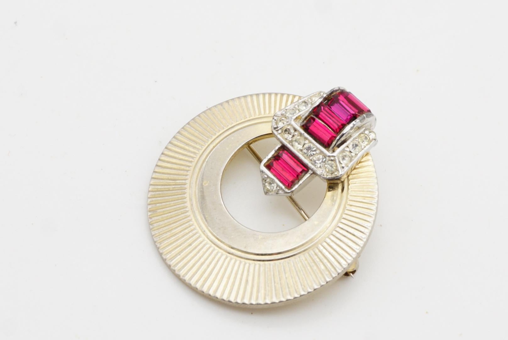 Offene durchbrochene Kreis-Scheibenbrosche von Marcel Boucher, Vintage, Sonnenschliff Fuchsia Kristalle im Angebot 4