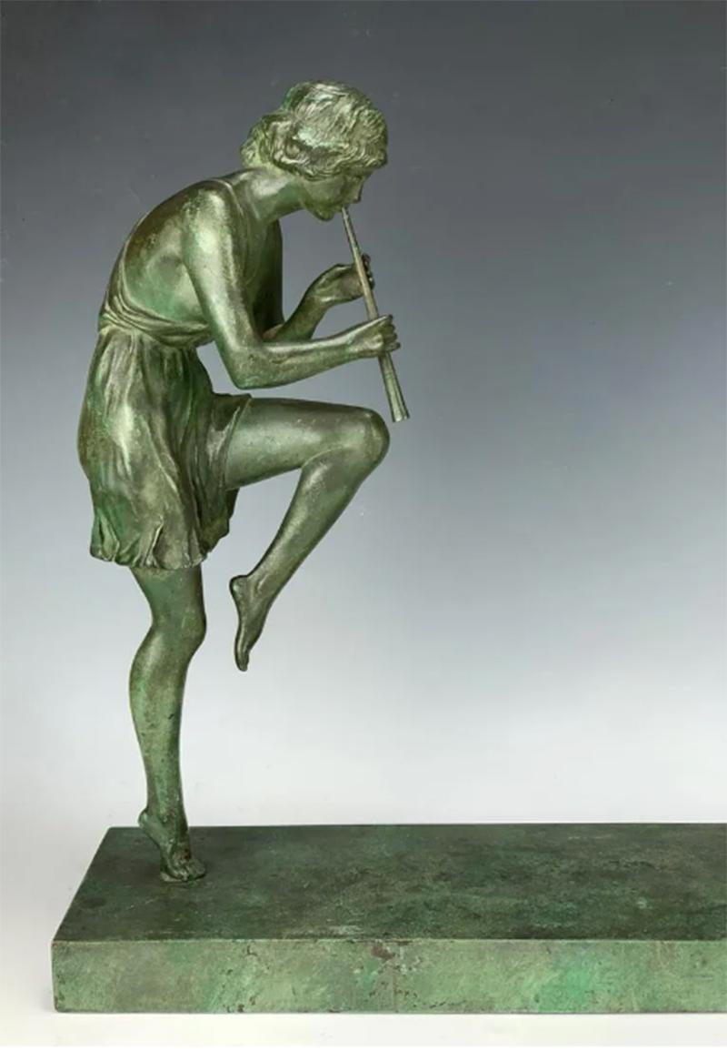Bronzeskulptur „Flute-Spieler“ von Marcel Bouraine (Französisch) im Angebot