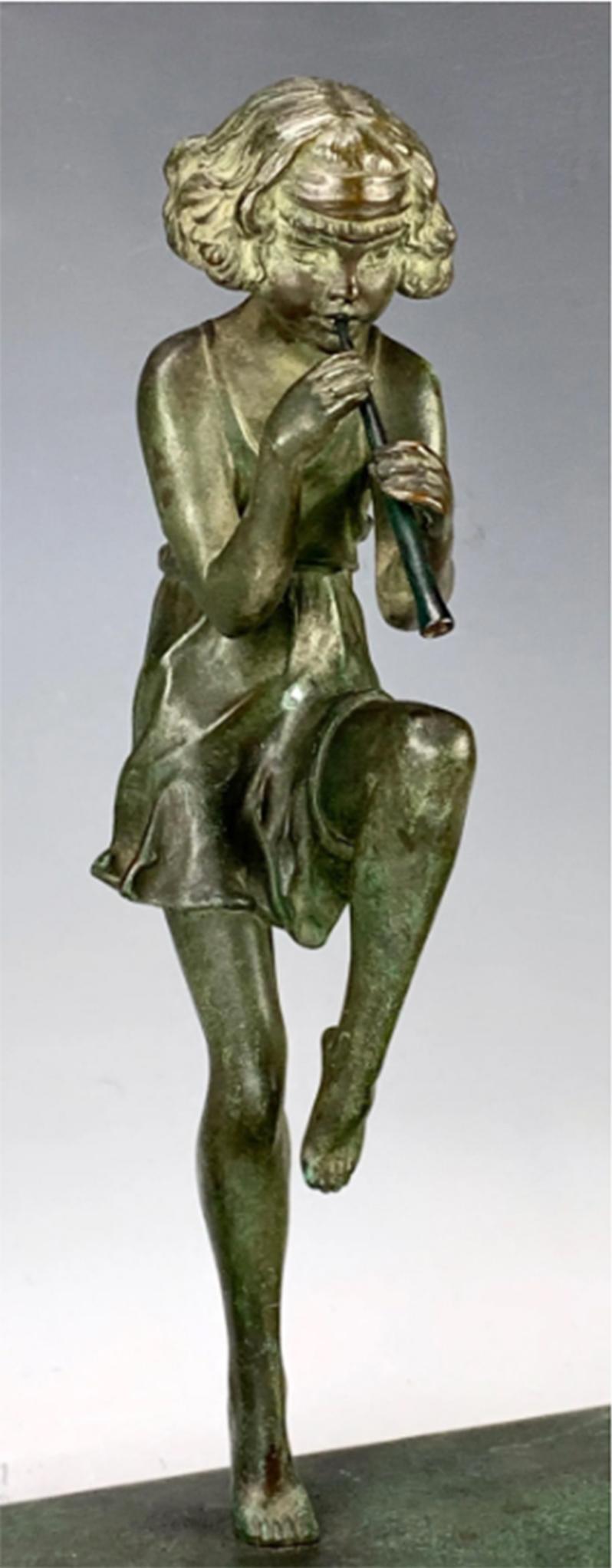 Bronzeskulptur „Flute-Spieler“ von Marcel Bouraine (Gegossen) im Angebot
