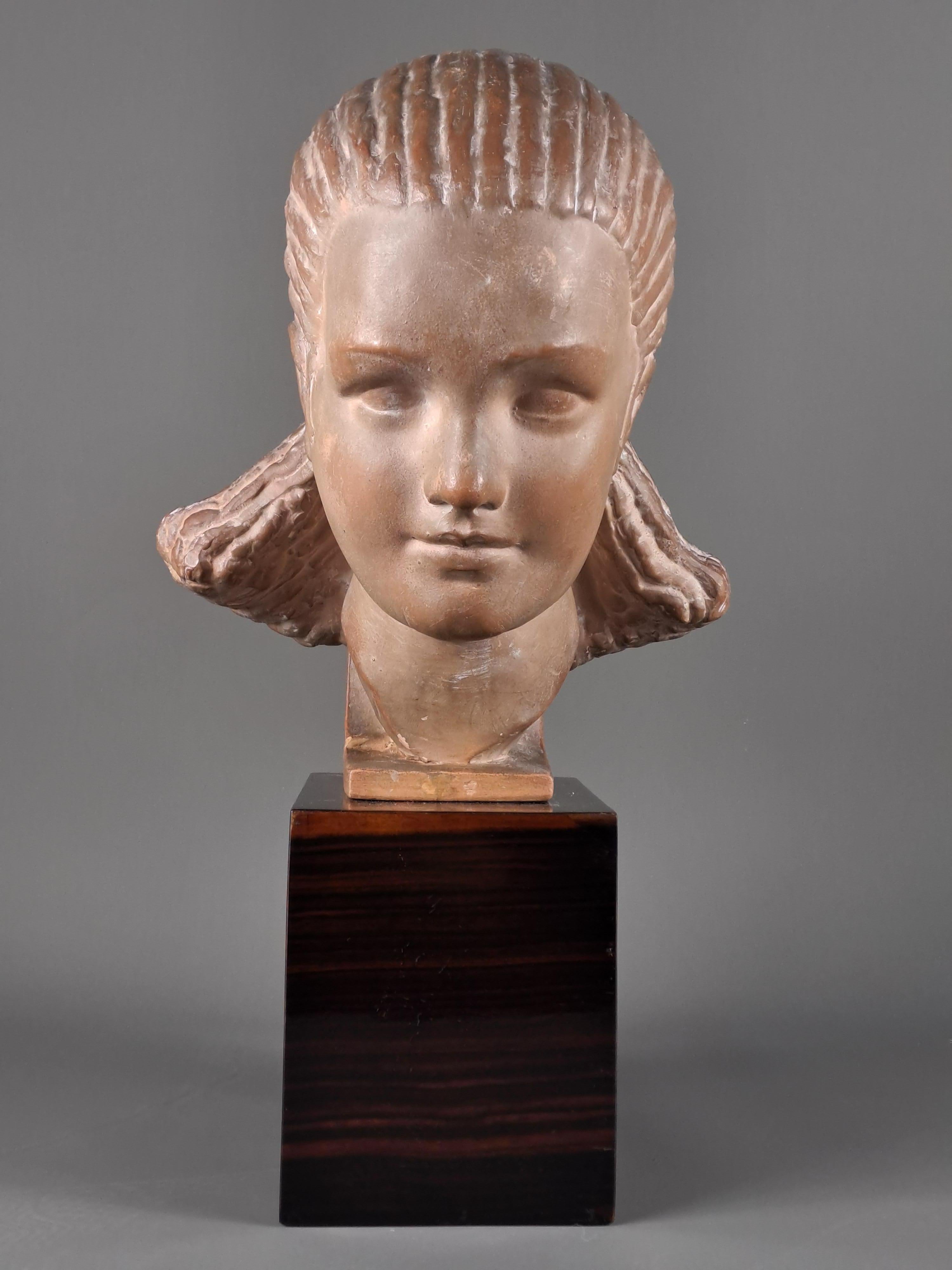 Marcel Bouraine - Terracotta Sculpture - Bust Of Woman In Good Condition For Sale In BARSAC, FR