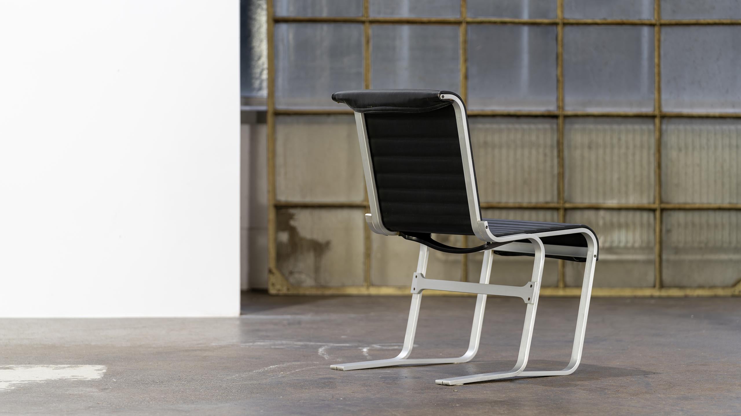 Hand-Crafted Marcel Breuer Aluminium Chair 1933 ICF Cadsana Italy MoMa Museum Bauhaus Black For Sale