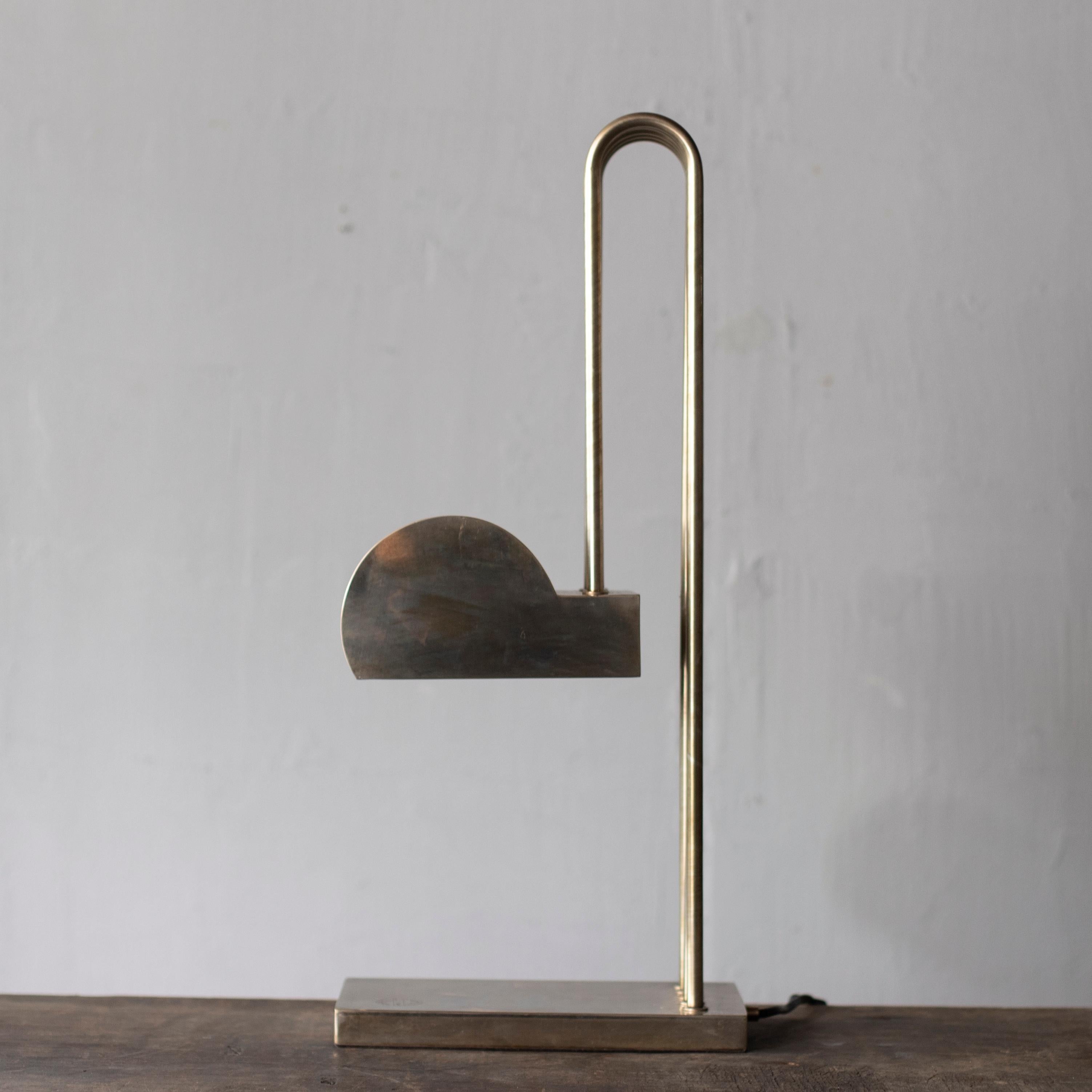 This very beautiful Art Deco desk lamp was designed by Marcel Breuer for the International Exposition of Modern Industrial and Decorative Arts in Paris. E14 socket.