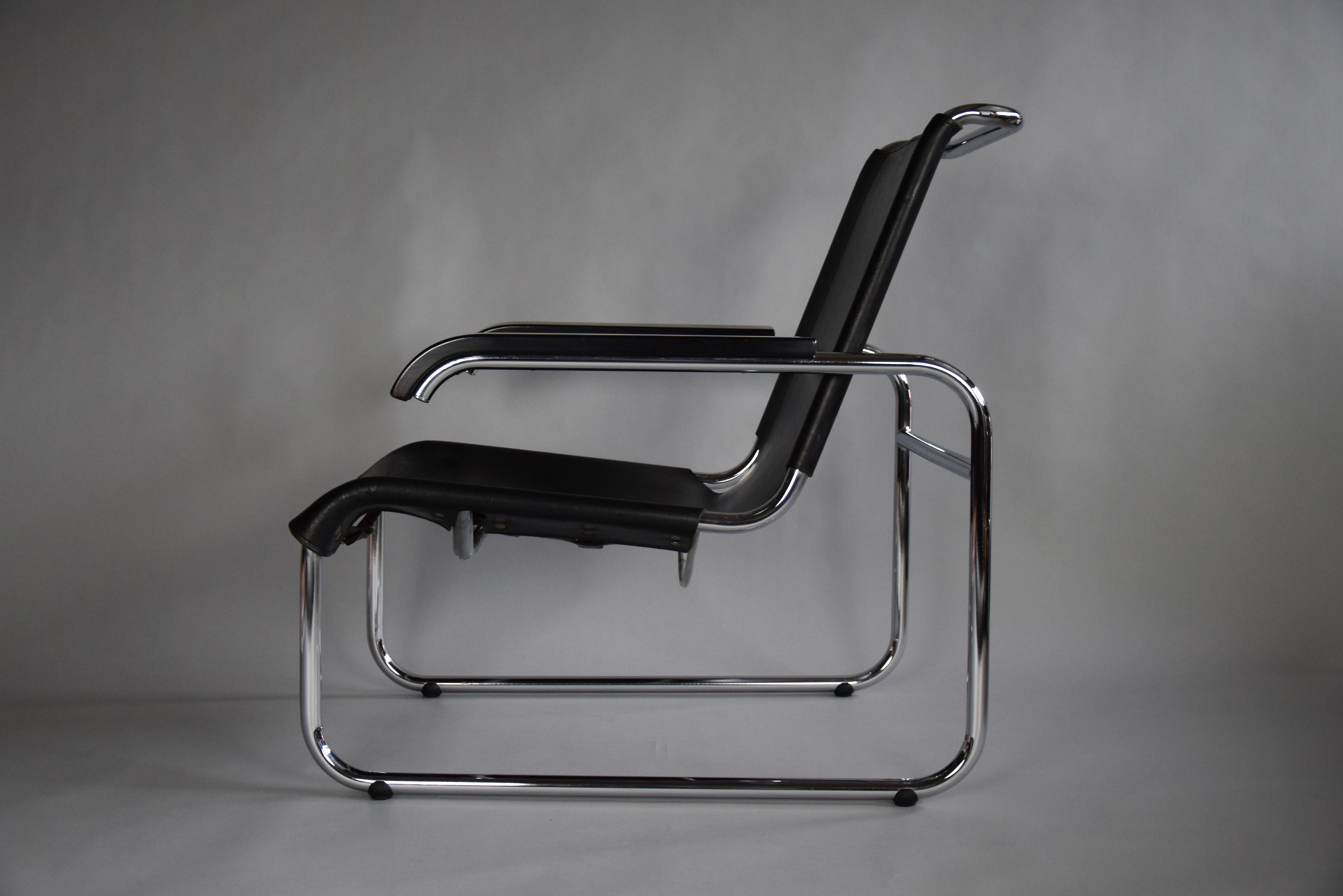 Marcel Breuer B35 Black and Chrome Lounge Chairs For Sale 3