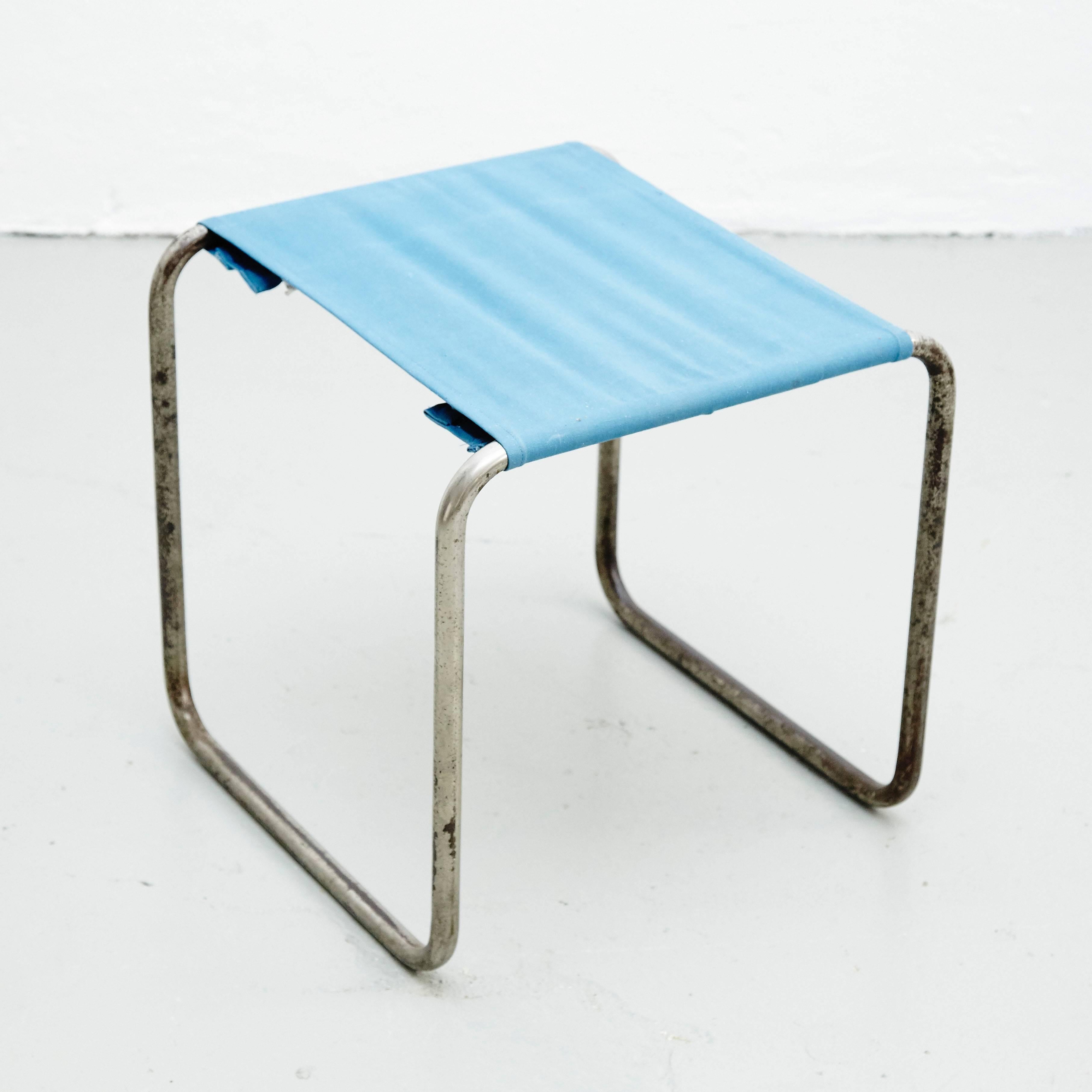 Marcel Breuer B9T Stool for Thonet with Blue Fabric and Metal Tube, circa 1930 (Deutsch)