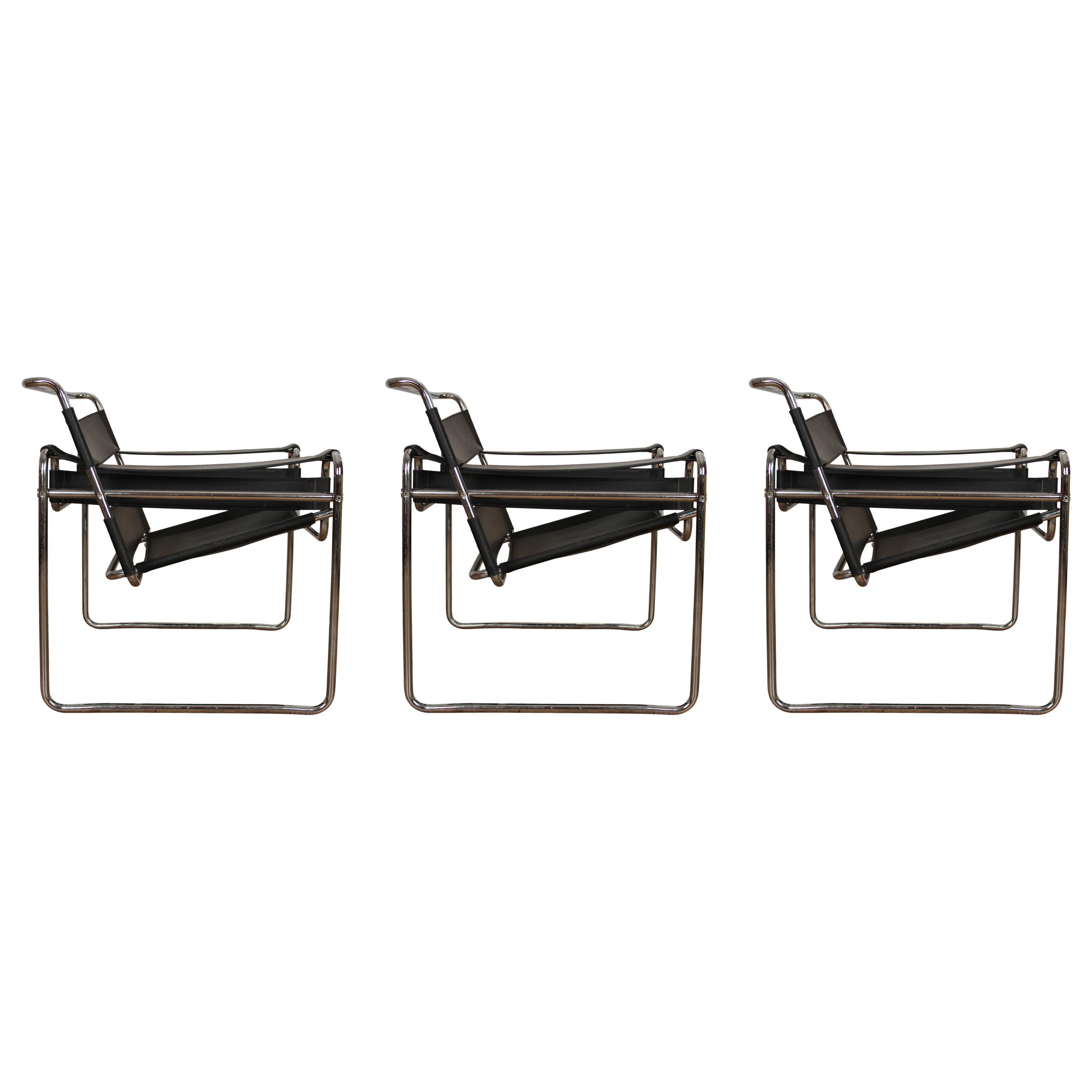 Marcel Breuer Bauhaus Black Leather Model B3 Wassily Armchair, 1973, Set of 3 In Good Condition For Sale In Vicenza, IT