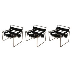 Marcel Breuer Bauhaus, Wassily-Sessel aus schwarzem Leder, Modell B3, 1973, 3er-Set, Modell