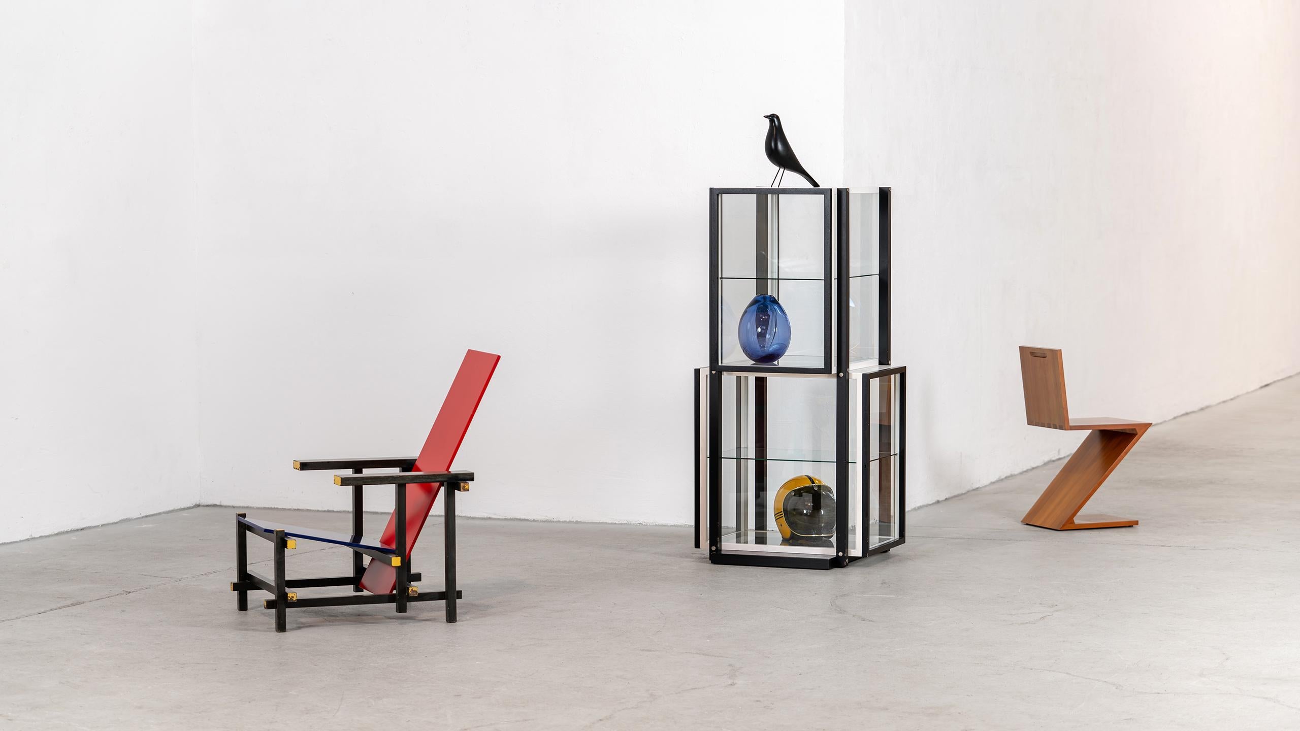 Marcel Breuer S40 Kabinett  Schaufenster für Tecta, Deutschland

Seltene Vitrine Modell S40, ursprünglich entworfen von Marcel Breuer im Jahr 1925. 
In den 1980er Jahren von Tecta Deutschland neu aufgelegt. Marcel Breuer hatte immer eine