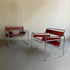 Marcel Breuer Bauhaus Wassily-Stühle aus burgunderbraunem Leder