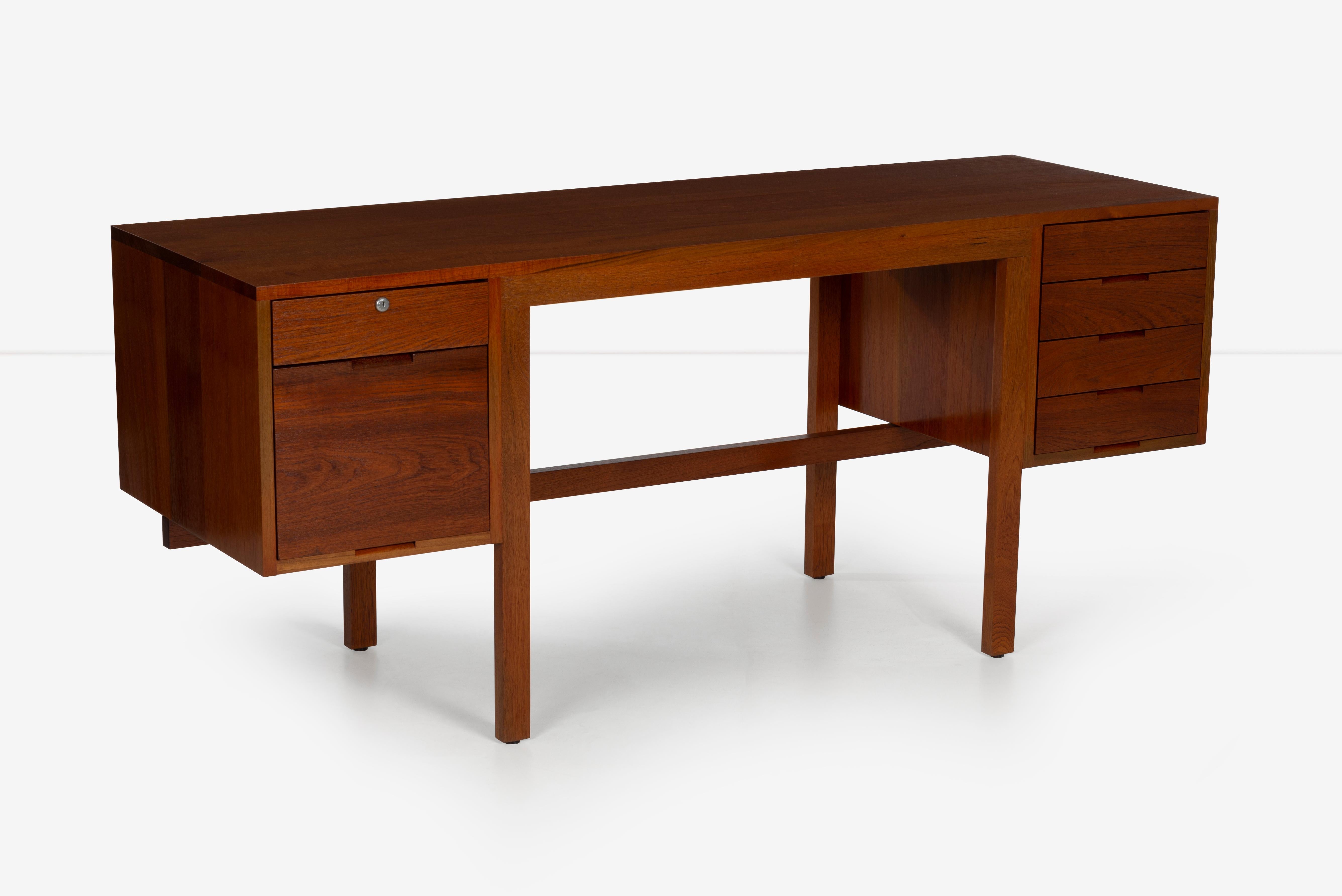 Mid-Century Modern Marcel Breuer Custom Desk For Sale