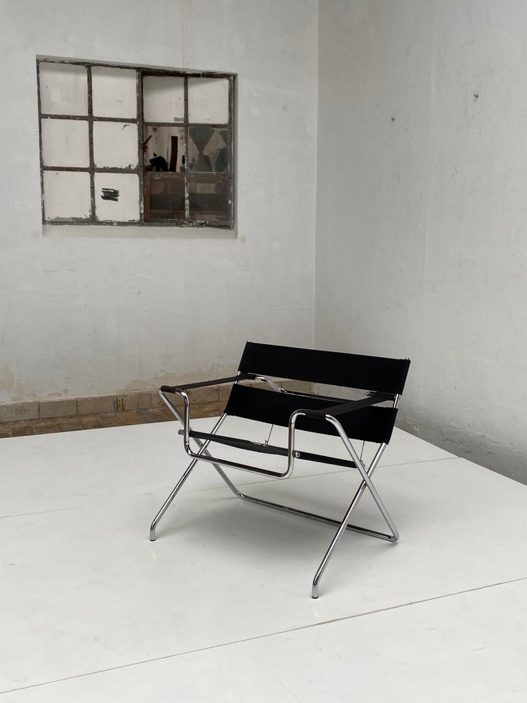 Bauhaus Marcel Breuer D4 Folding Chair Tecta Germany Black Canvas, Chromed Tubular Metal For Sale