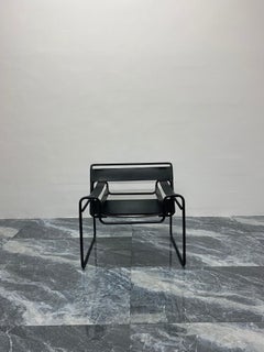 Marcel Breuer Design Style Black Leather and Matte Black Frame "Wassily" Chair