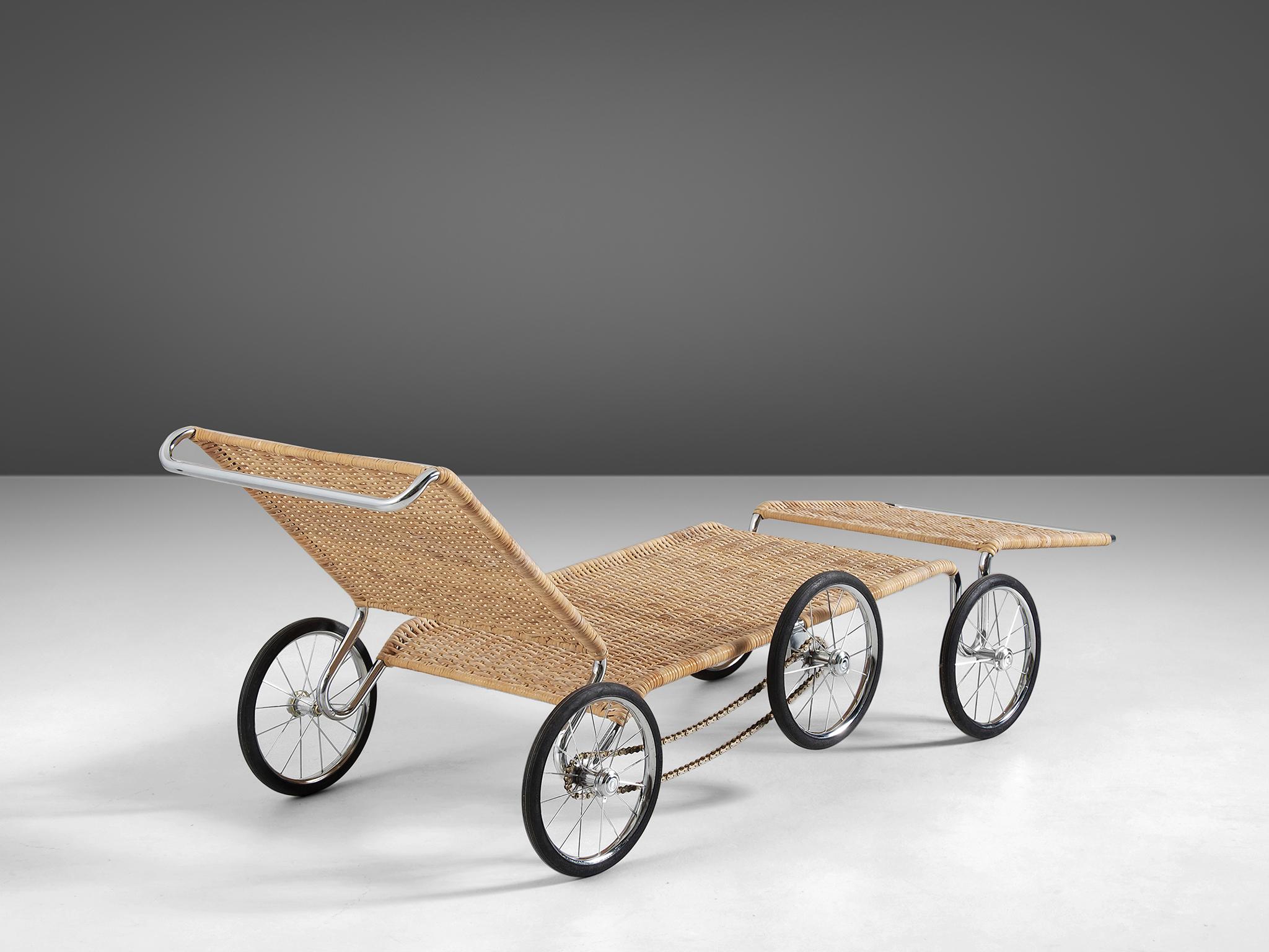 Daybed F41E, steel and wicker by Marcel Breuer for Tecta, Germany, 1980s.

The design of the F41 lounge on wheels dates from 1928. It was one of the early designs from Marcel Breuer. For his tubular chairs, Breuer drew inspiration from a bicycle. In