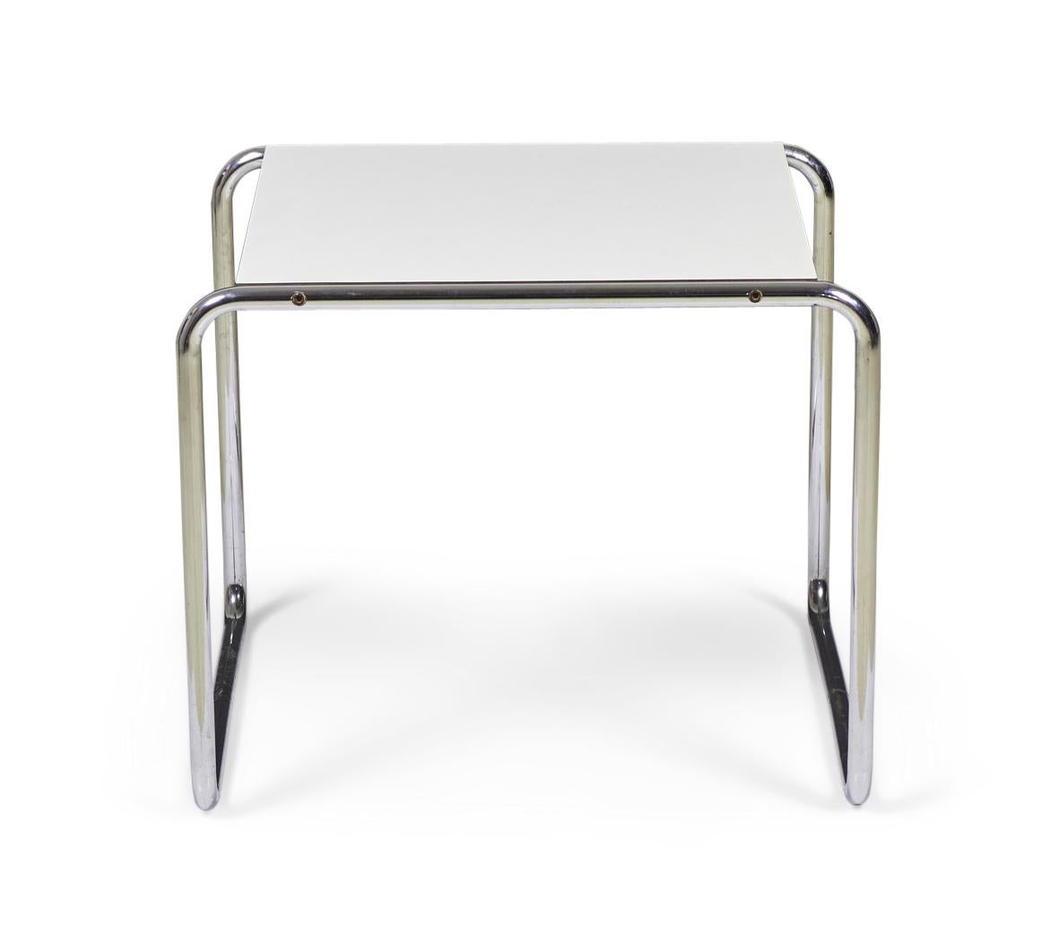 Metal Marcel Breuer for Gavina / Knoll International White Mica Laccio End  For Sale