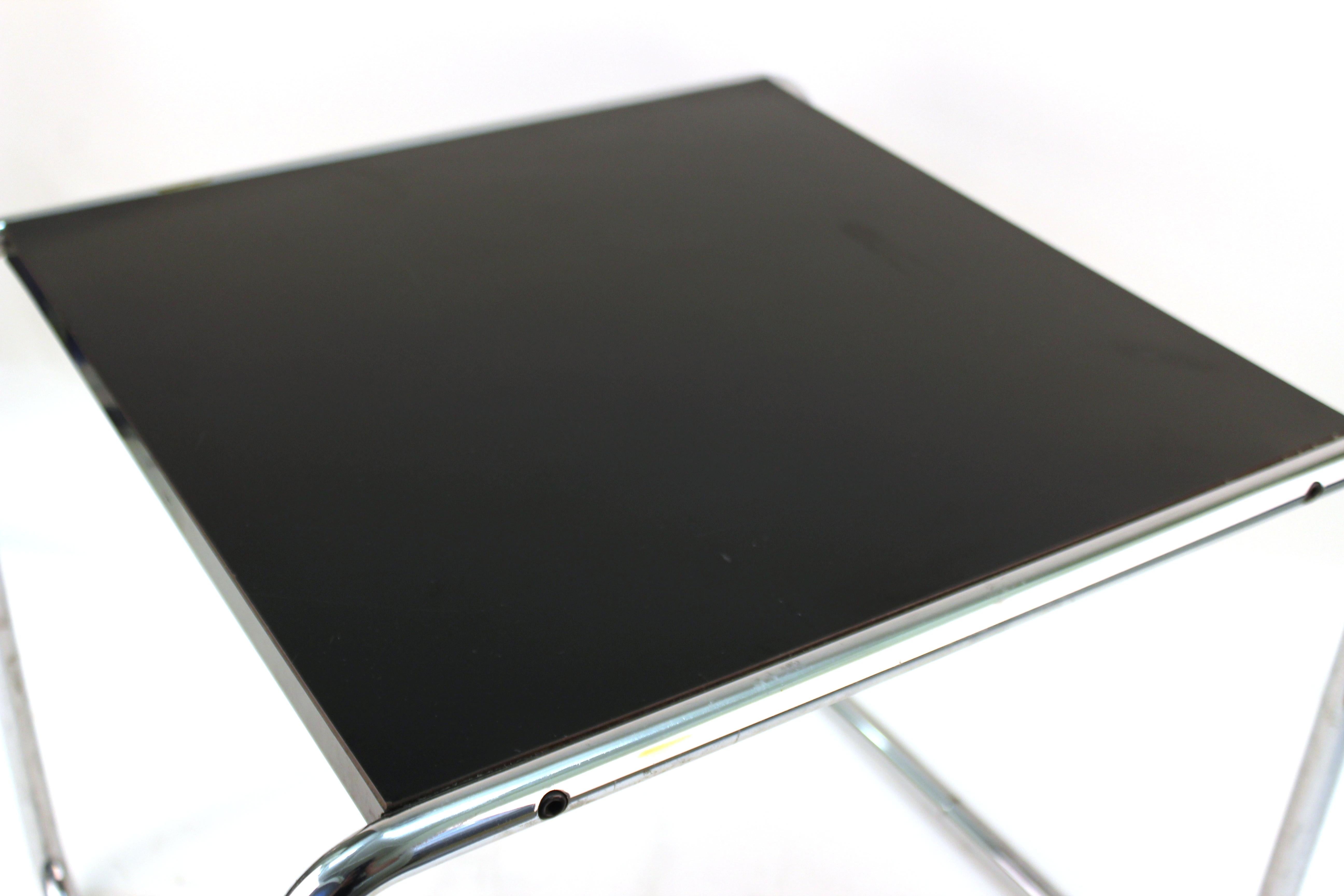 Marcel Breuer for Gavina Modern Laccio Side Table In Good Condition In Astoria, NY
