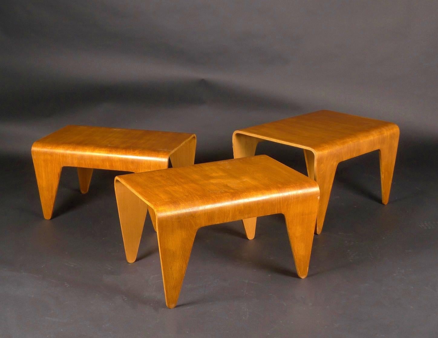 British Marcel Breuer for Isokon, Set of 3 Nesting Tables, Beech Plywood, designed 1936