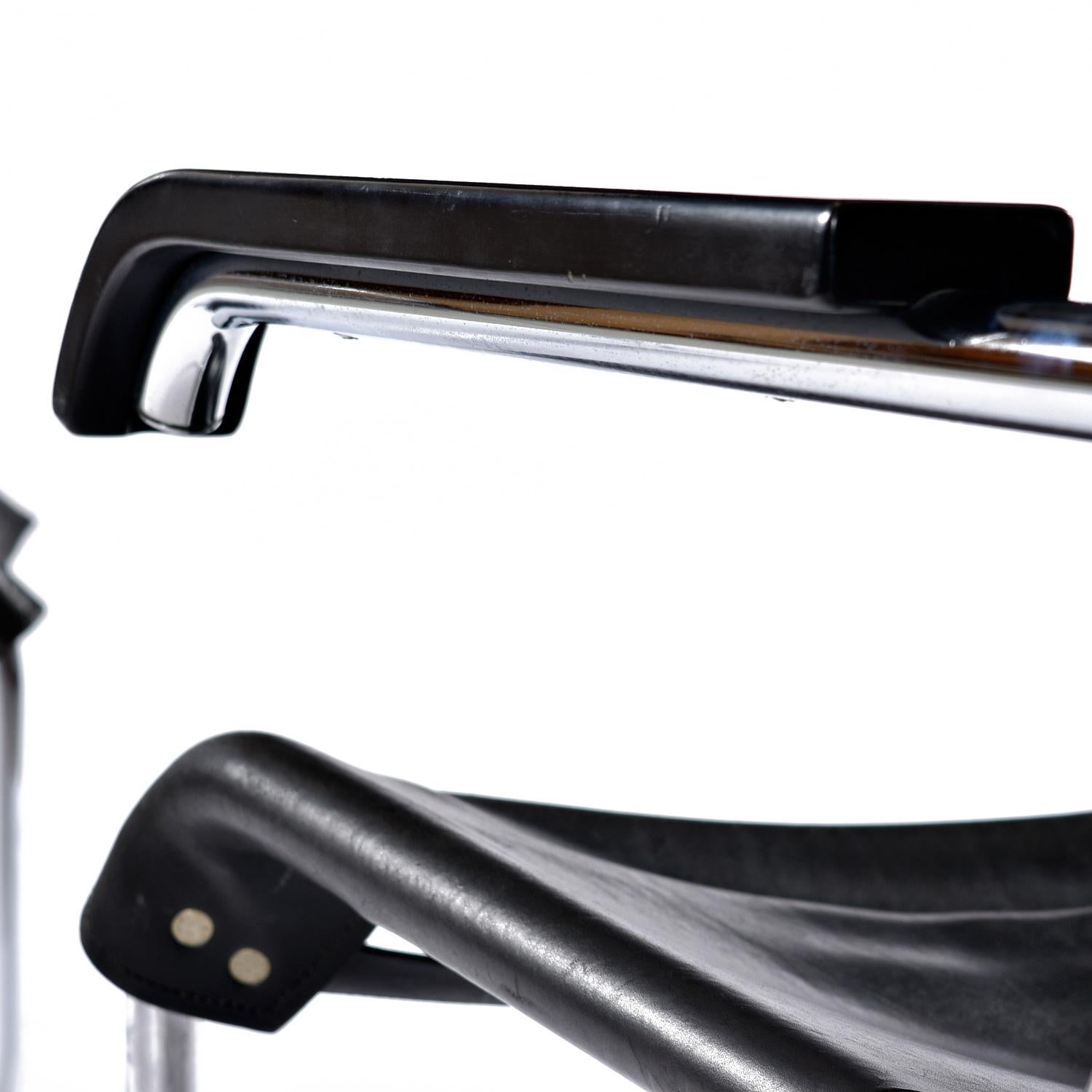 Métal Marcel Breuer For Thonet B35 Cantilever Leather Sling Lounge Chairs Set of 2 en vente