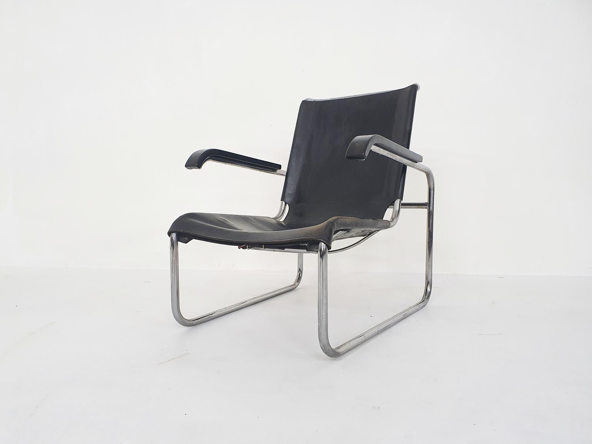 Marcel Breuer for Thonet Model S 35 Black Leather Tubular Lounge Chair, Germany In Good Condition In Amsterdam, NL
