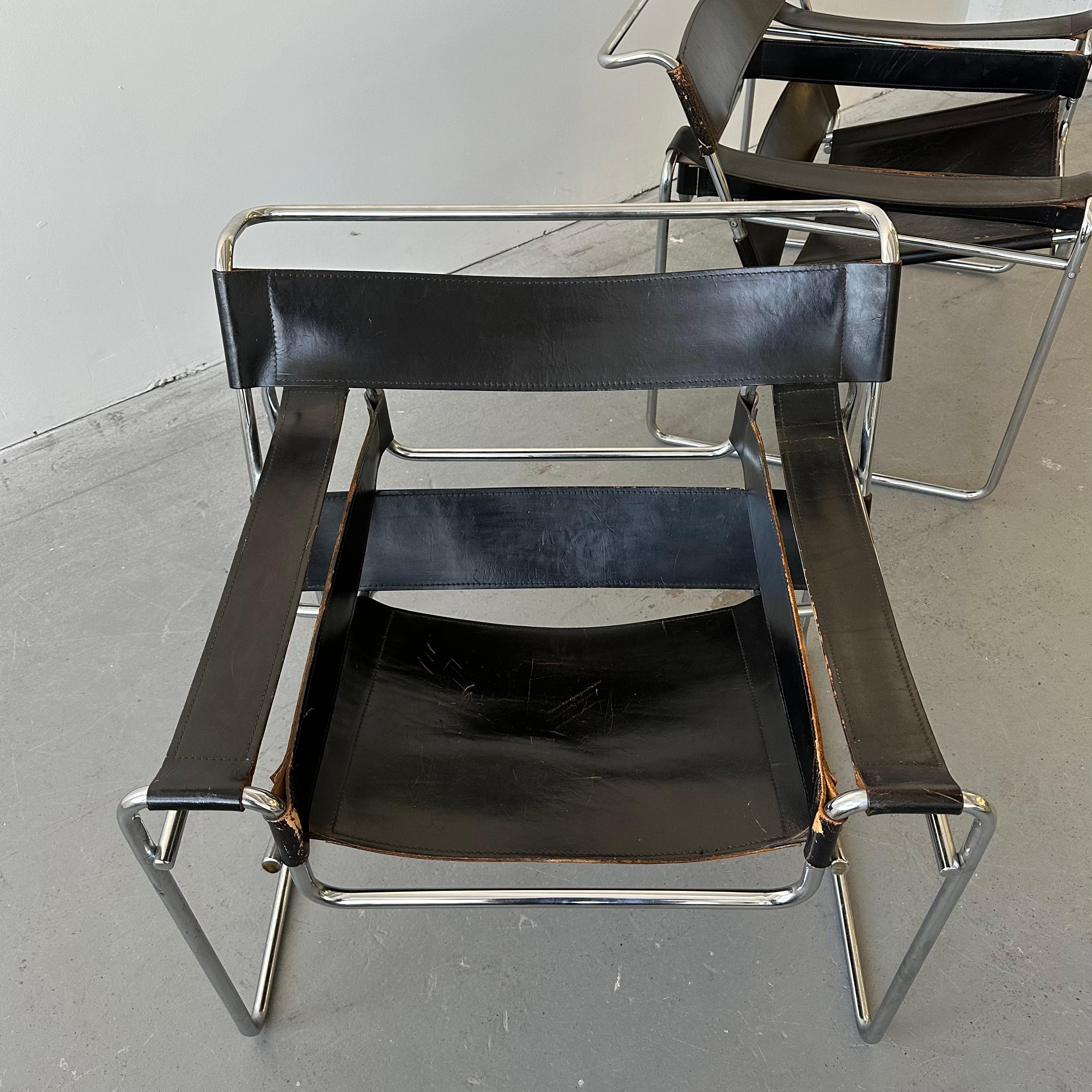 Bauhaus Marcel Breuer Gavina Wassily Chairs, a pair