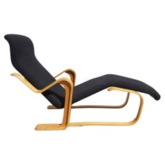 Vintage Marcel Breuer Isokon Chaise Long for Knoll  1970s