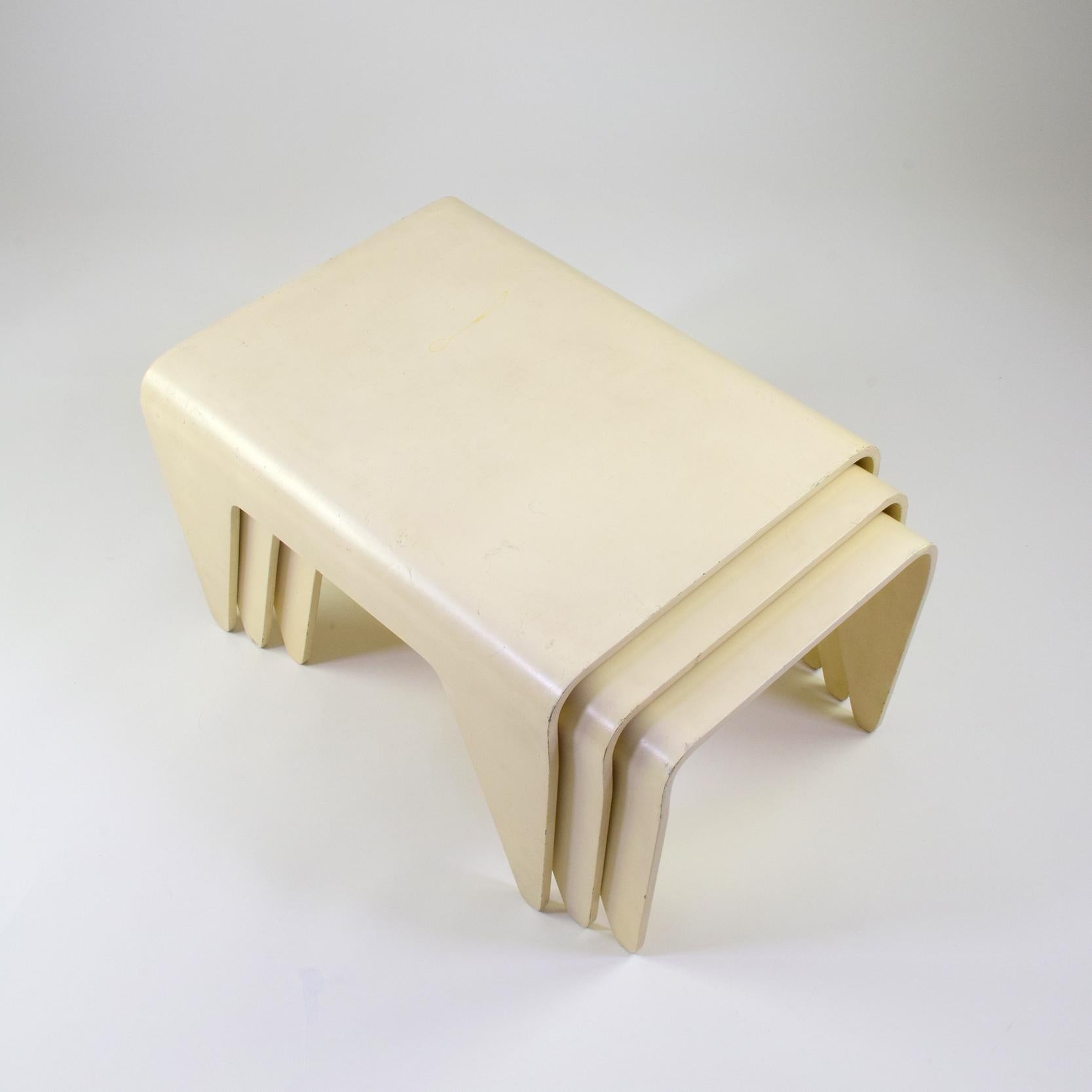 Marcel Breuer, 'Isokon Nesting Tables, ' Set of Three Tables, for Isokon, 1936 For Sale 11