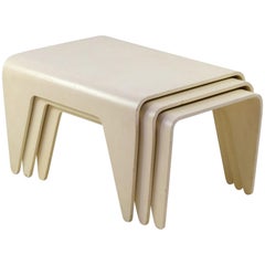Marcel Breuer, „Isokon Nesting Tables“, Satz von drei Tischen, für Isokon, 1936