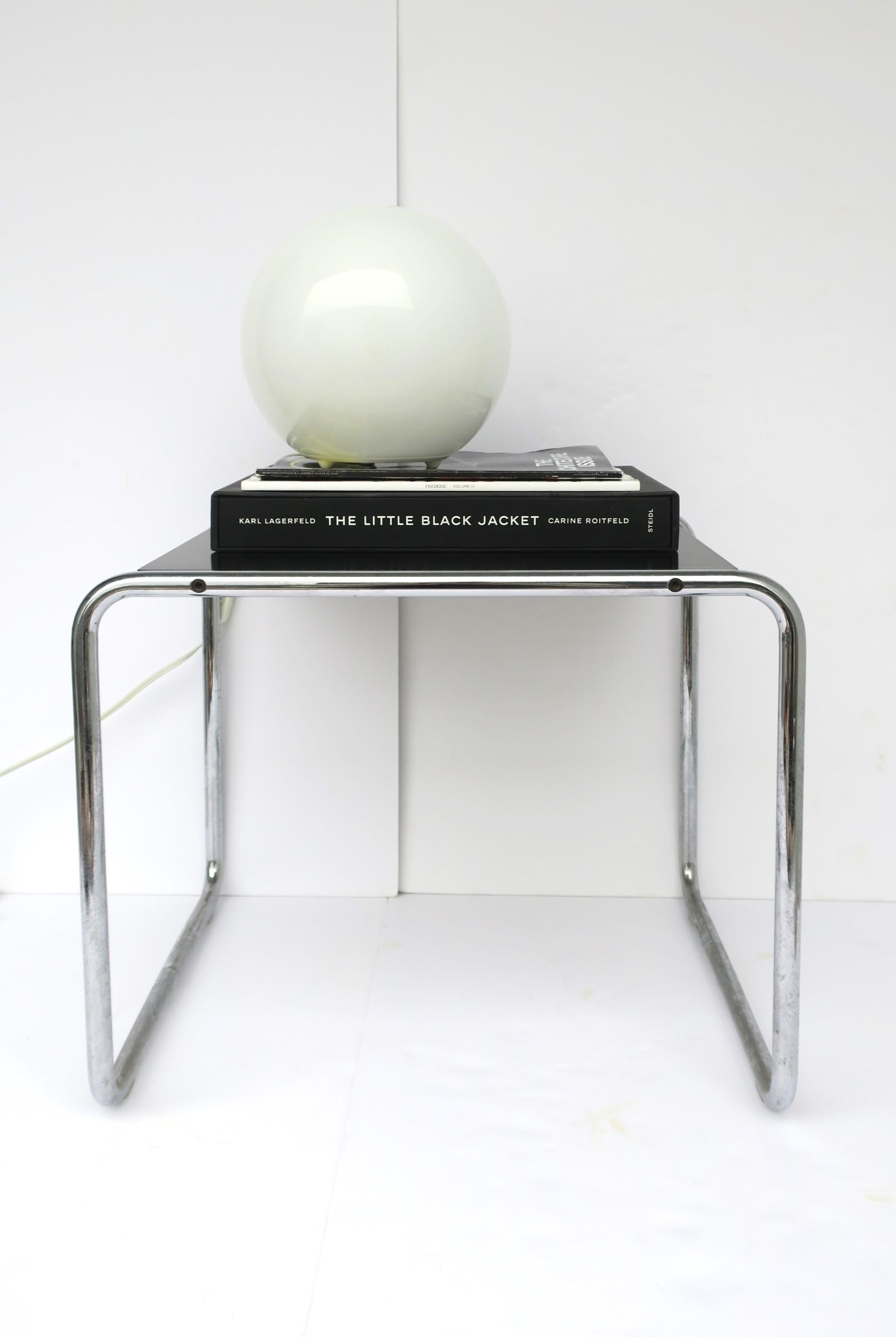 Marcel Breuer Laccio Side End Table for Knoll Studio Chrome and Black Bauhaus For Sale 2