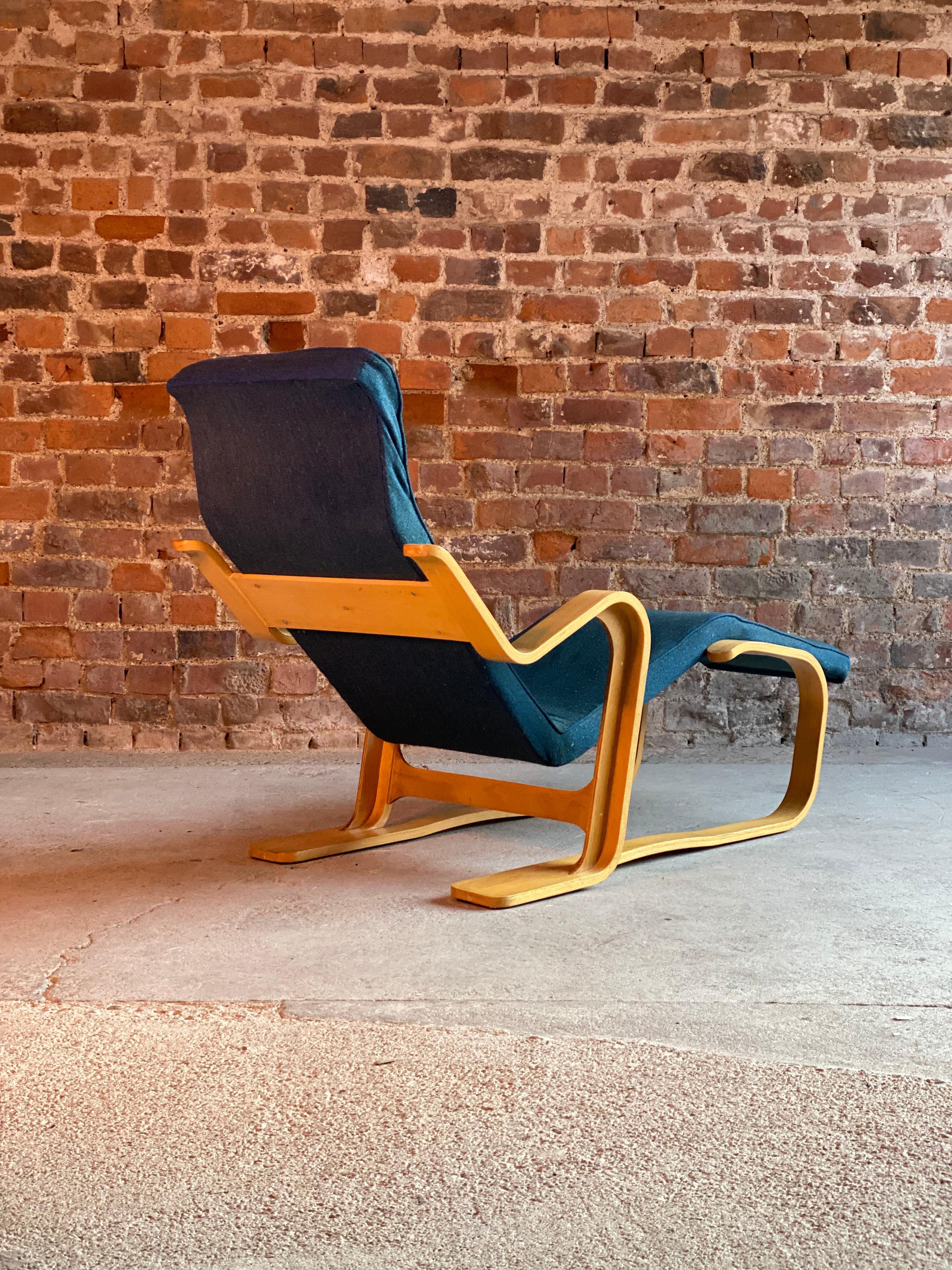 Birch Marcel Breuer Long Chair by Isokon, circa 1970