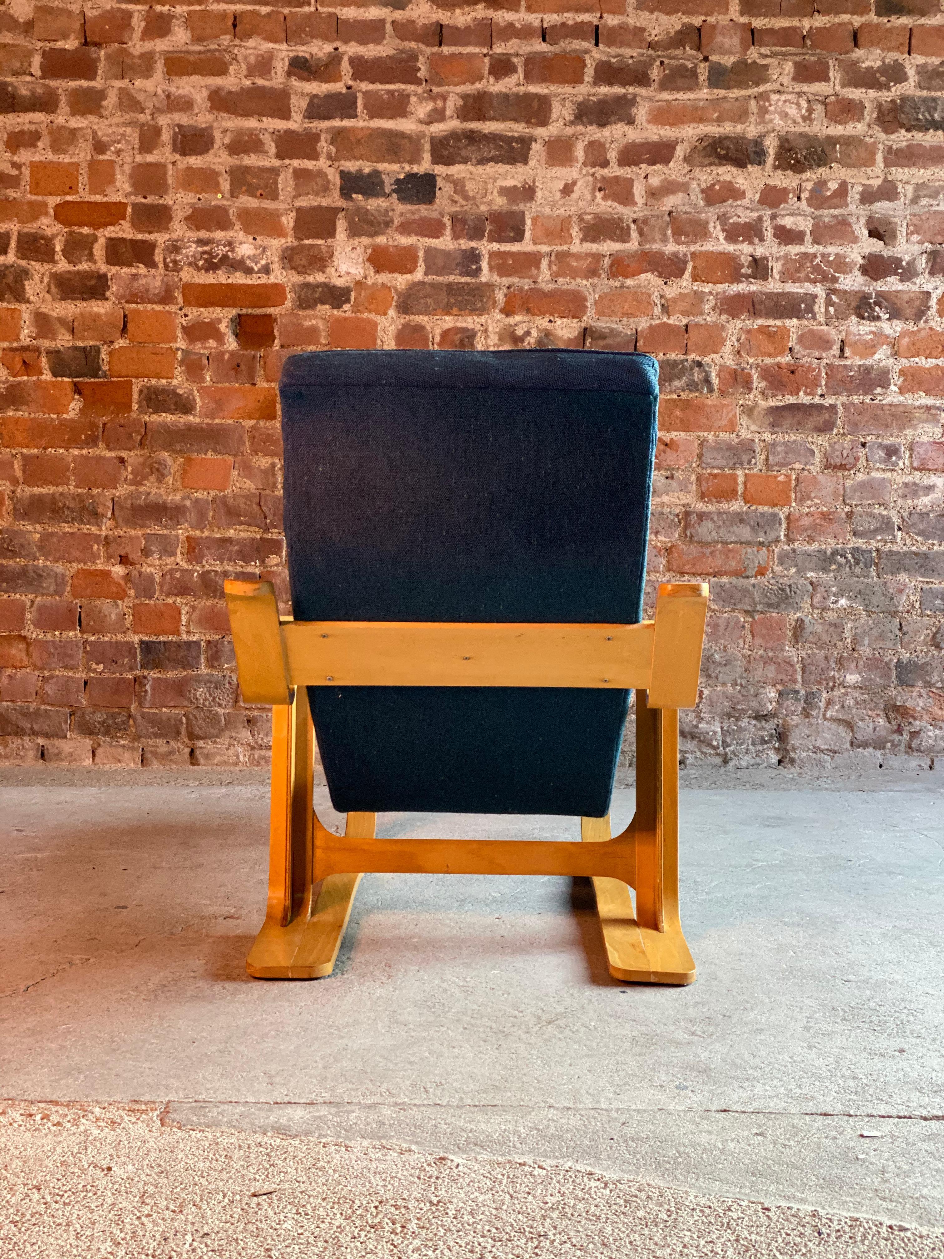 Marcel Breuer Long Chair by Isokon, circa 1970 1