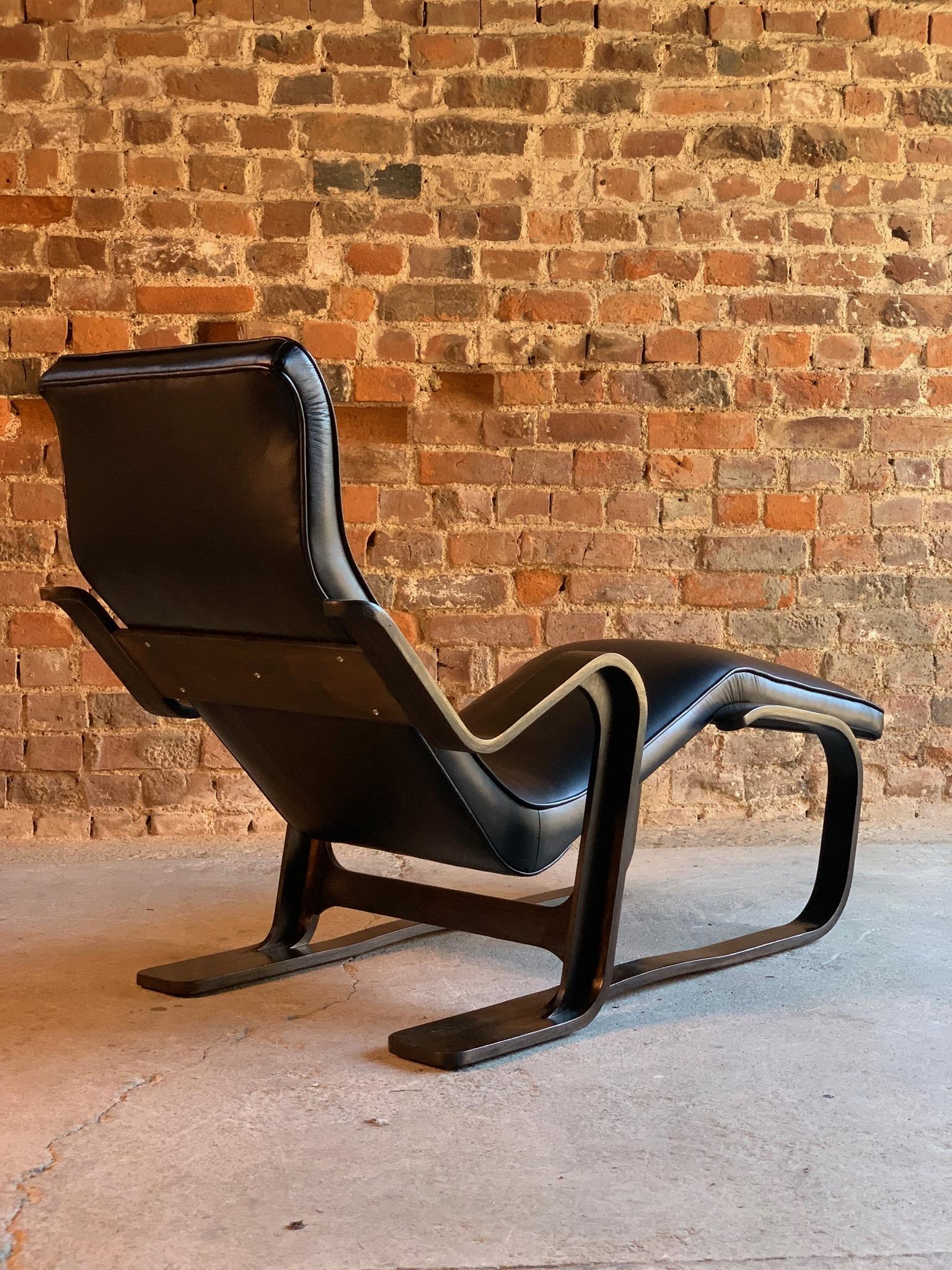 Leather Marcel Breuer Long Chair Chaise Lounge Attr. to Isokon, c 1970 Bauhaus Midcent