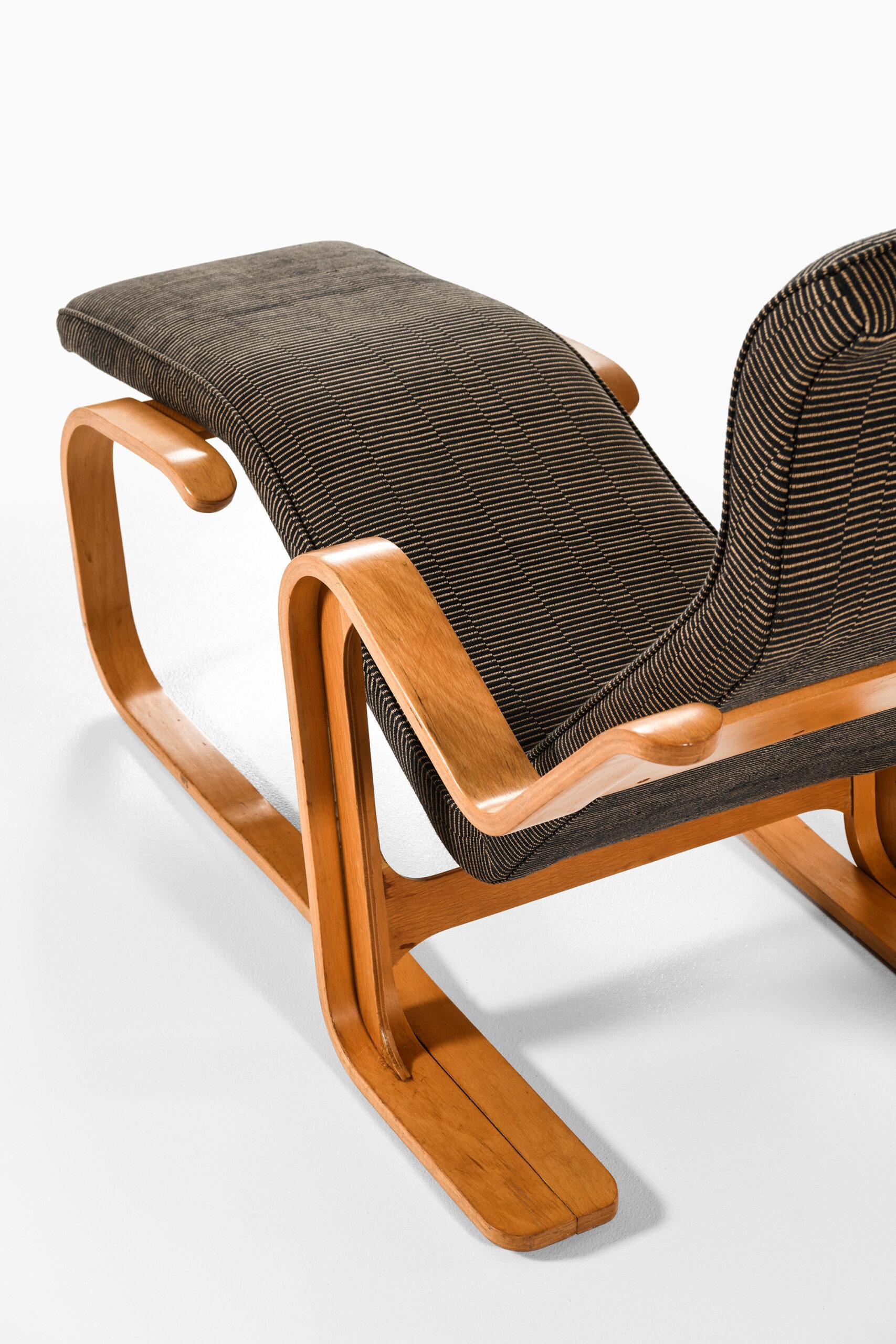 Mid-20th Century Marcel Breuer Lounge Chair Produced by Isokon For Sale
