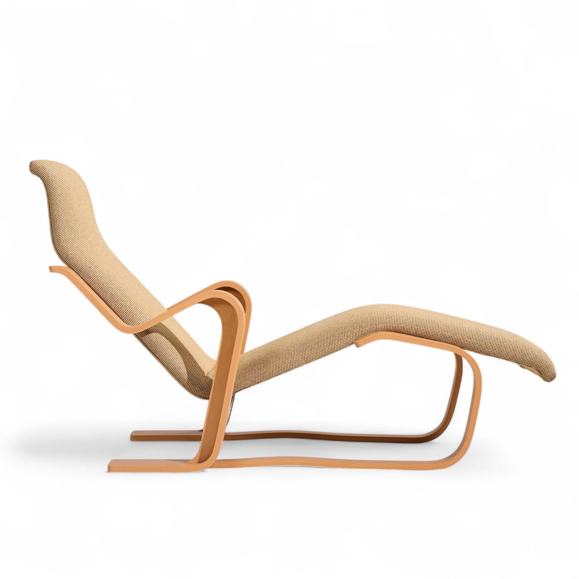 Chaise longue en bois du milieu du siècle de Marcel Breuer en vente 1