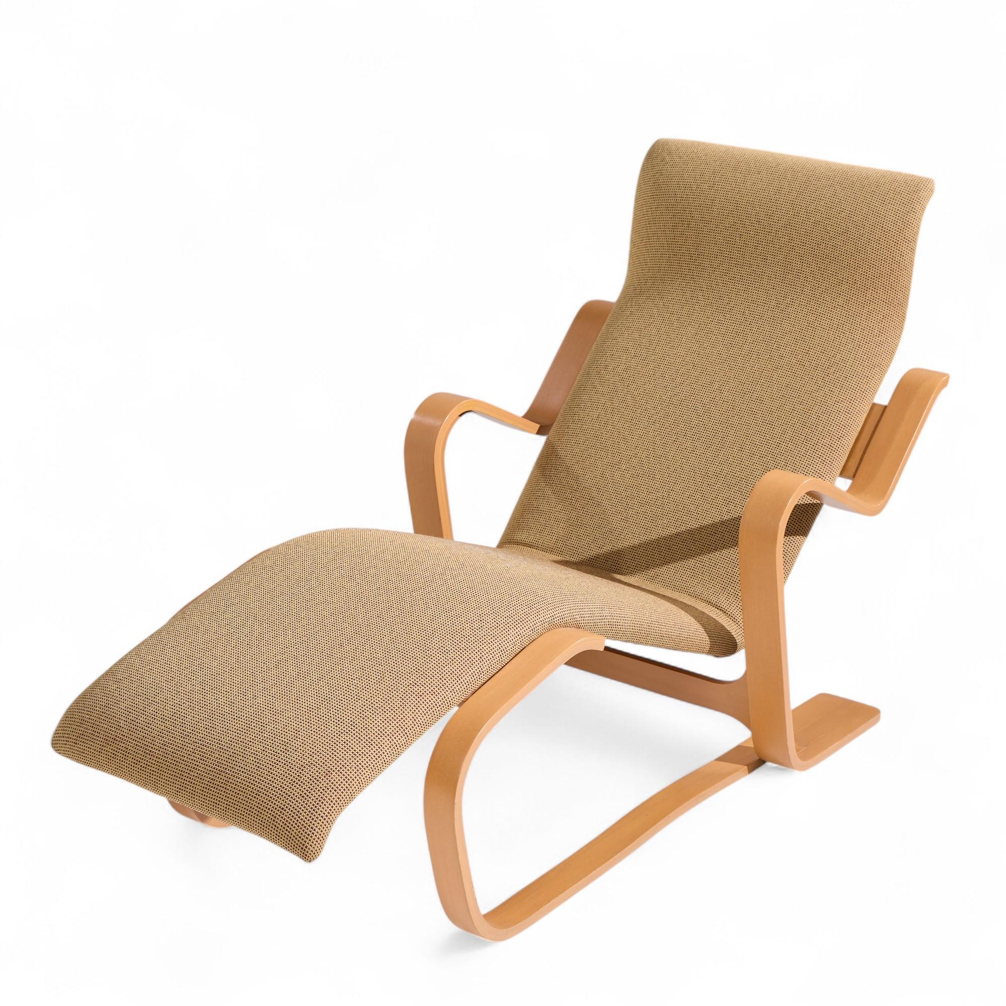 Chaise longue en bois du milieu du siècle de Marcel Breuer en vente 2