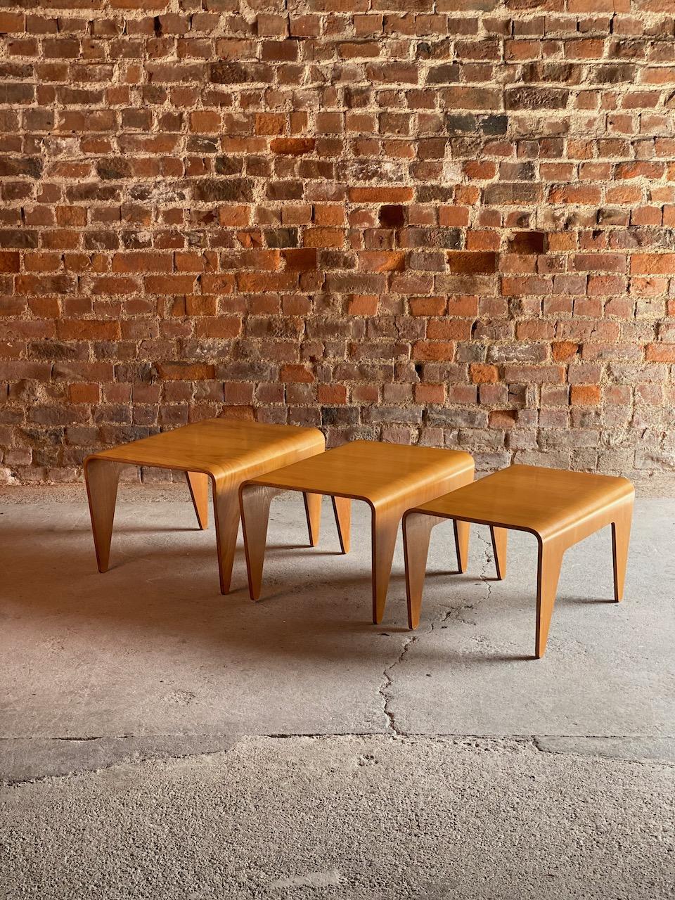Marcel Breuer for Isokon set of three nesting tables made from beech plywood, designed circa 1936, the tables have just been fully restored and are offered in superb condition with only minor wear.

Midcentury
Marcel Breuer
Isokon
1936