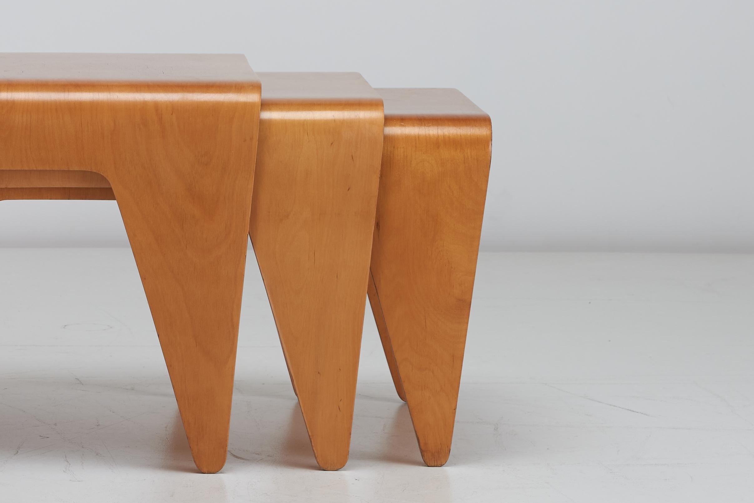 Marcel Breuer Nesting Tables produced by Vanesta for Isokon 1935 Made In Estonia en venta 2