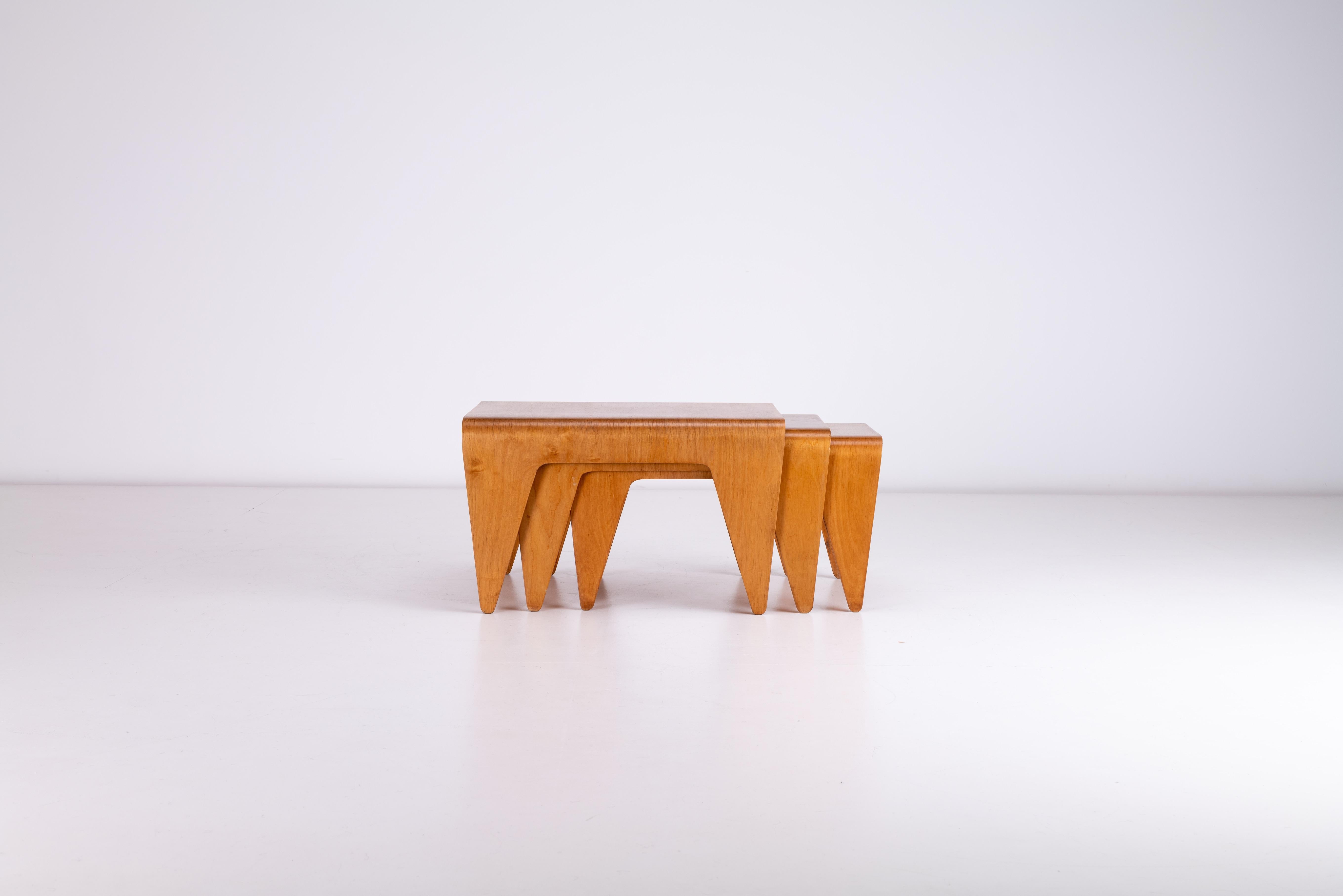 Marcel Breuer Nesting Tables produced by Vanesta for Isokon 1935 Made In Estonia In Good Condition In Uxbridge, GB
