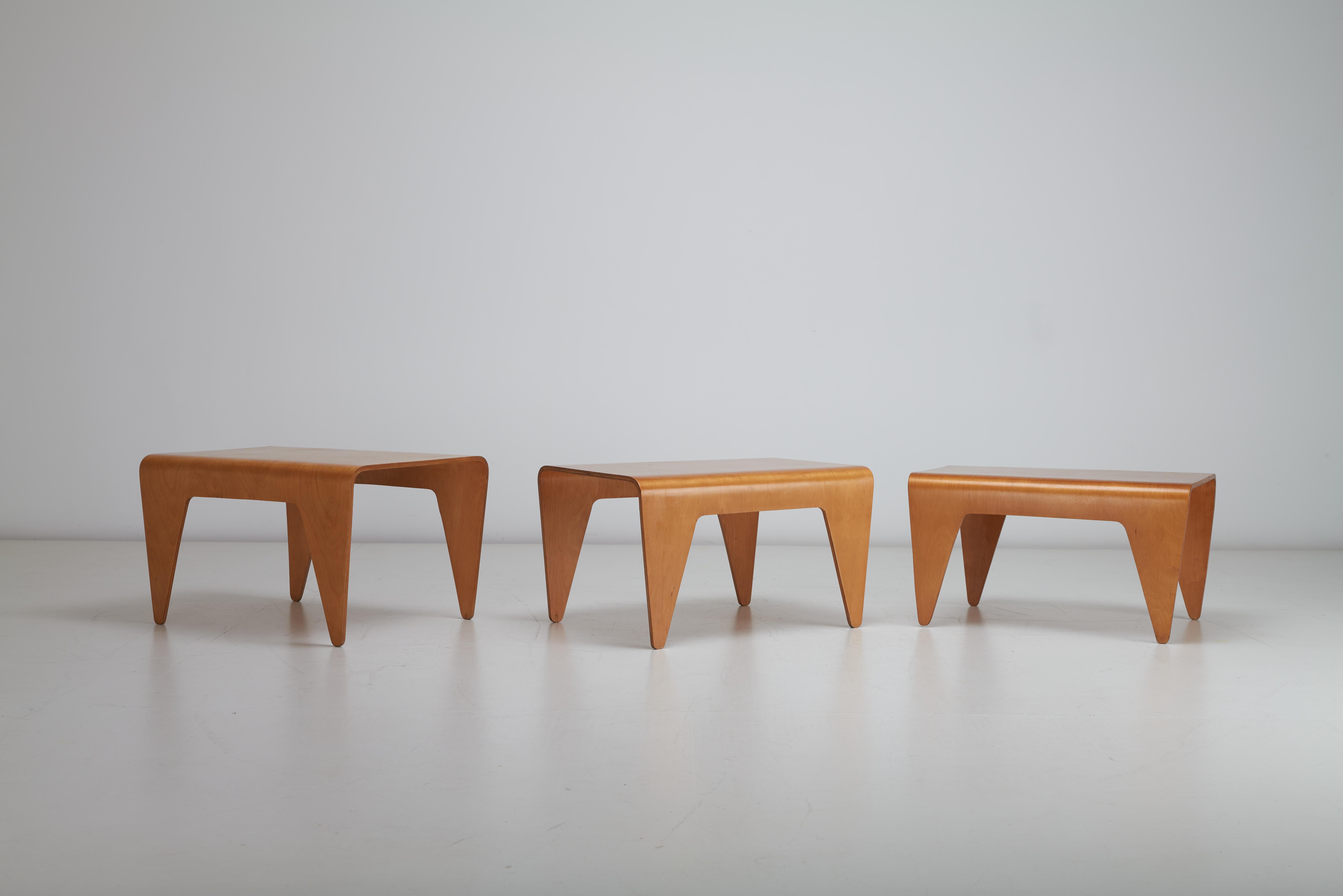 Marcel Breuer Nesting Tables produced by Vanesta for Isokon 1935 Made In Estonia en Bueno estado para la venta en Uxbridge, GB