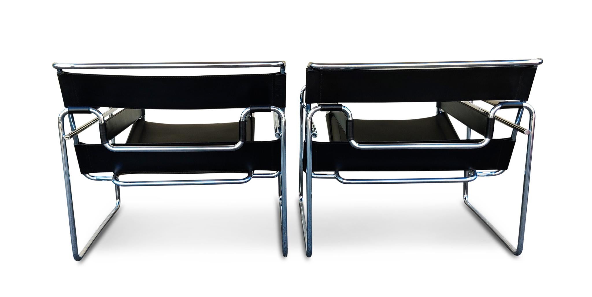 Late 20th Century Marcel Breuer Pair B3 Wassily Bauhaus Lounge Chairs - KnollStudio Italy 1990s