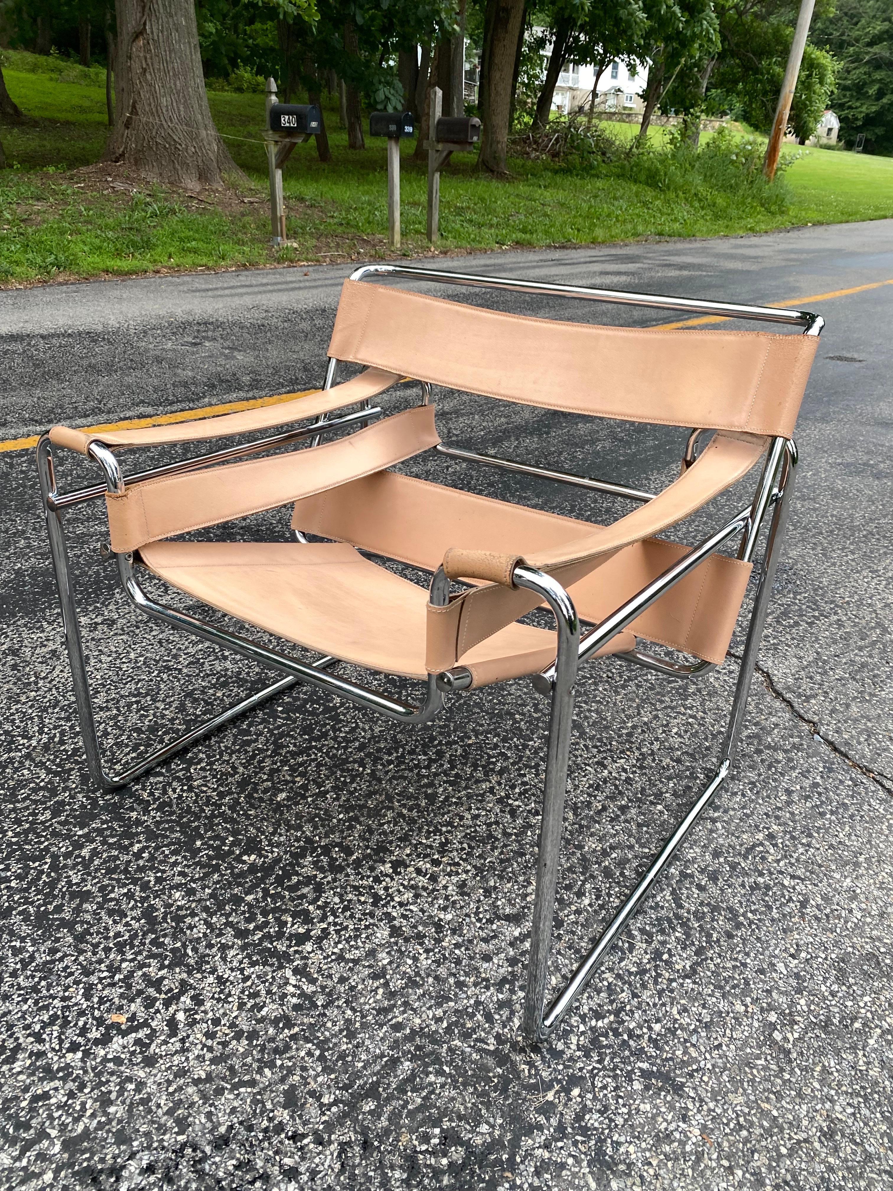 Marcel Breuer Pair of Wassily Chairs In Good Condition In Philadelphia, PA