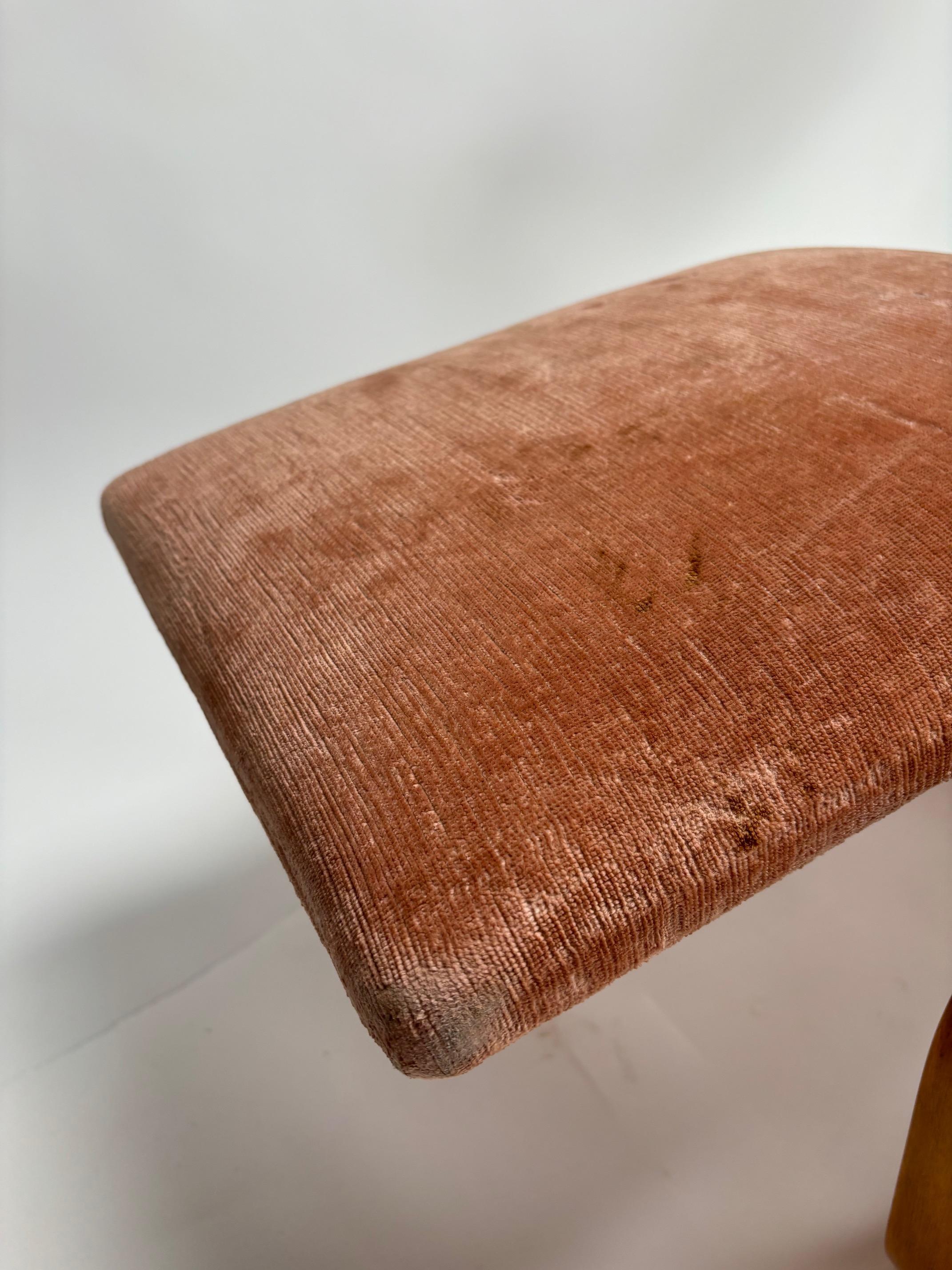 Chaise longue en Isokon rose de Marcel Breuer pour Knoll  1970s 6