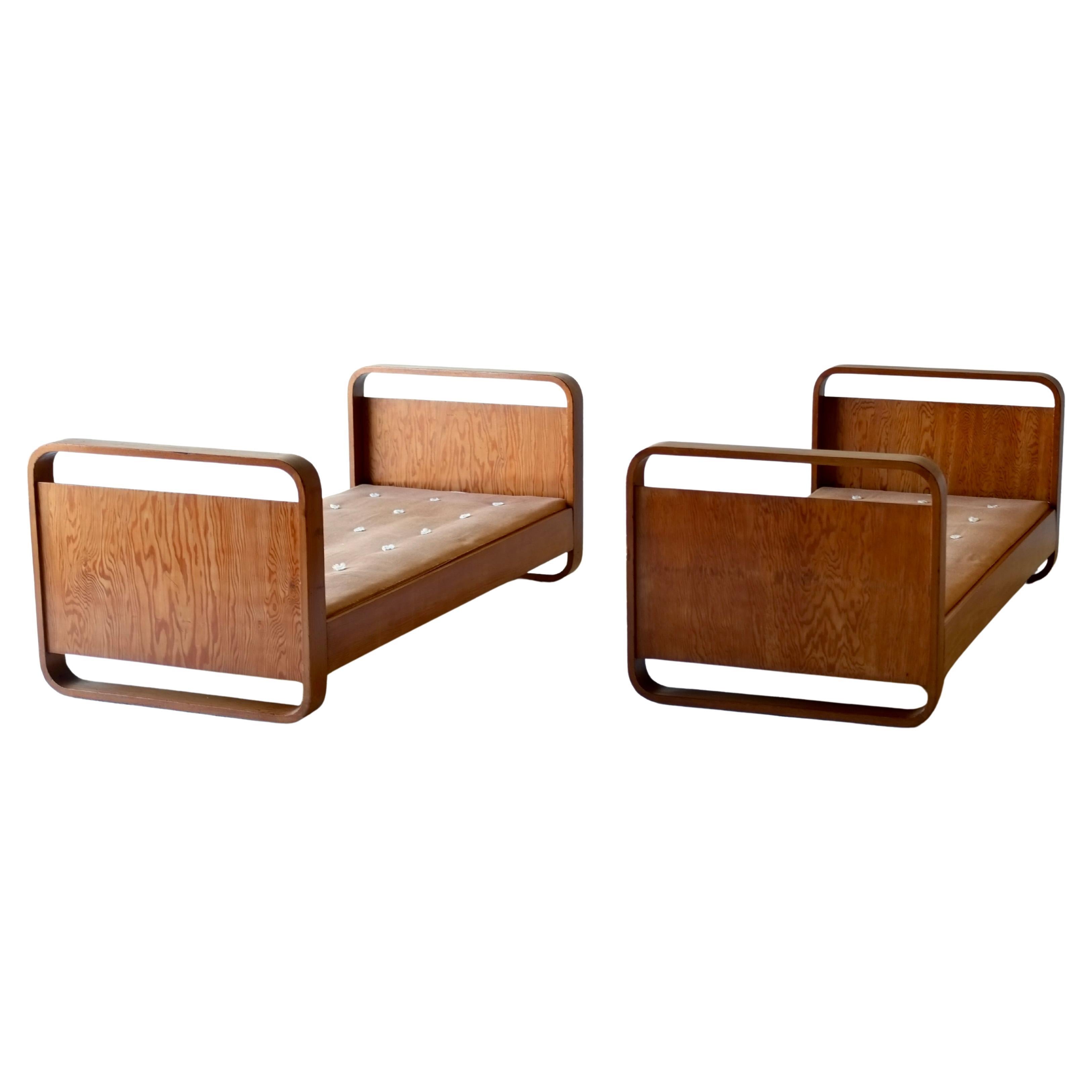 Marcel Breuer Prototype Beds, 1935