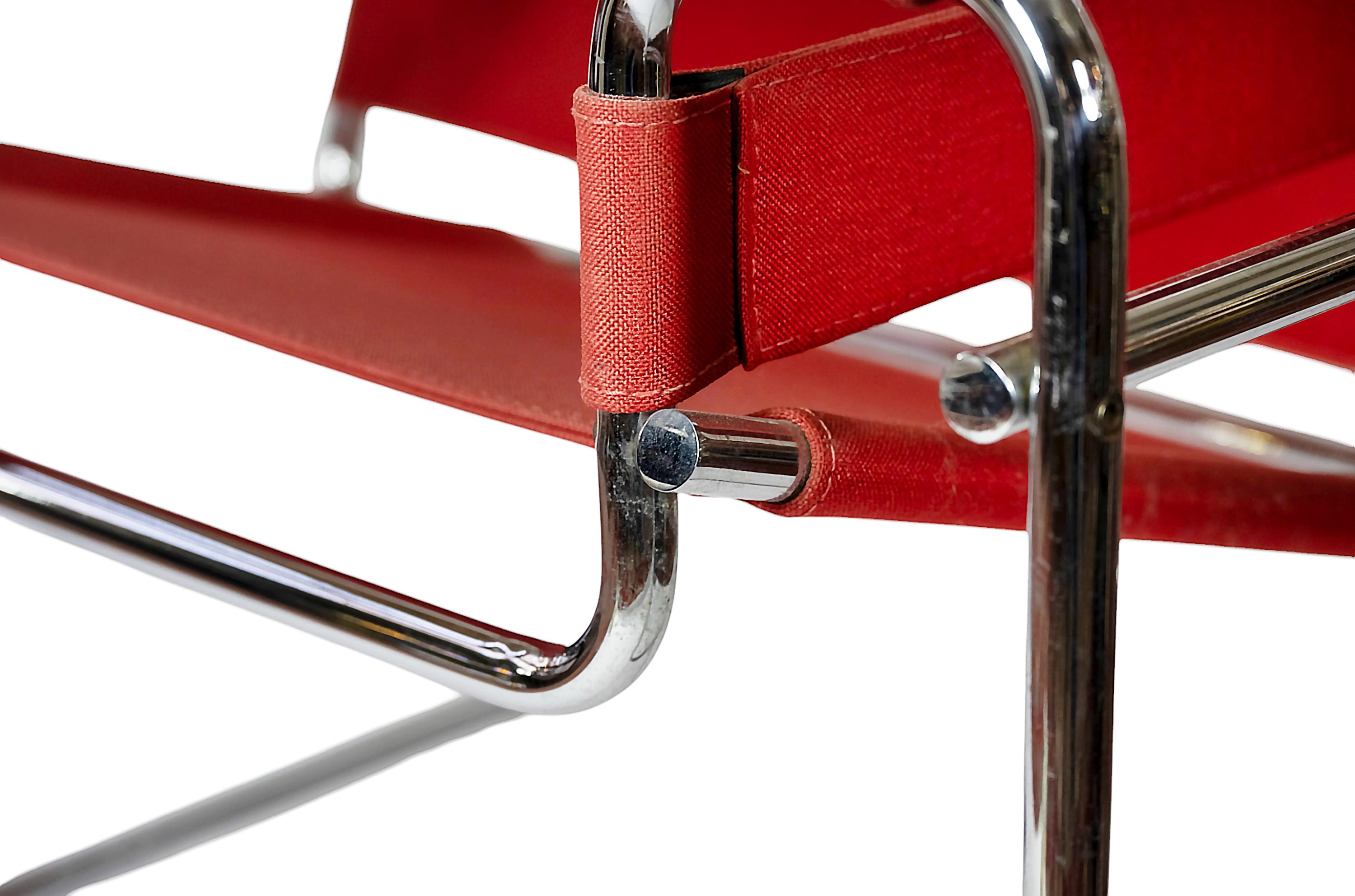 Marcel Breuer Sillón Wassily Lienzo Rojo by Knoll Studio en Bueno estado para la venta en Vilnius, LT