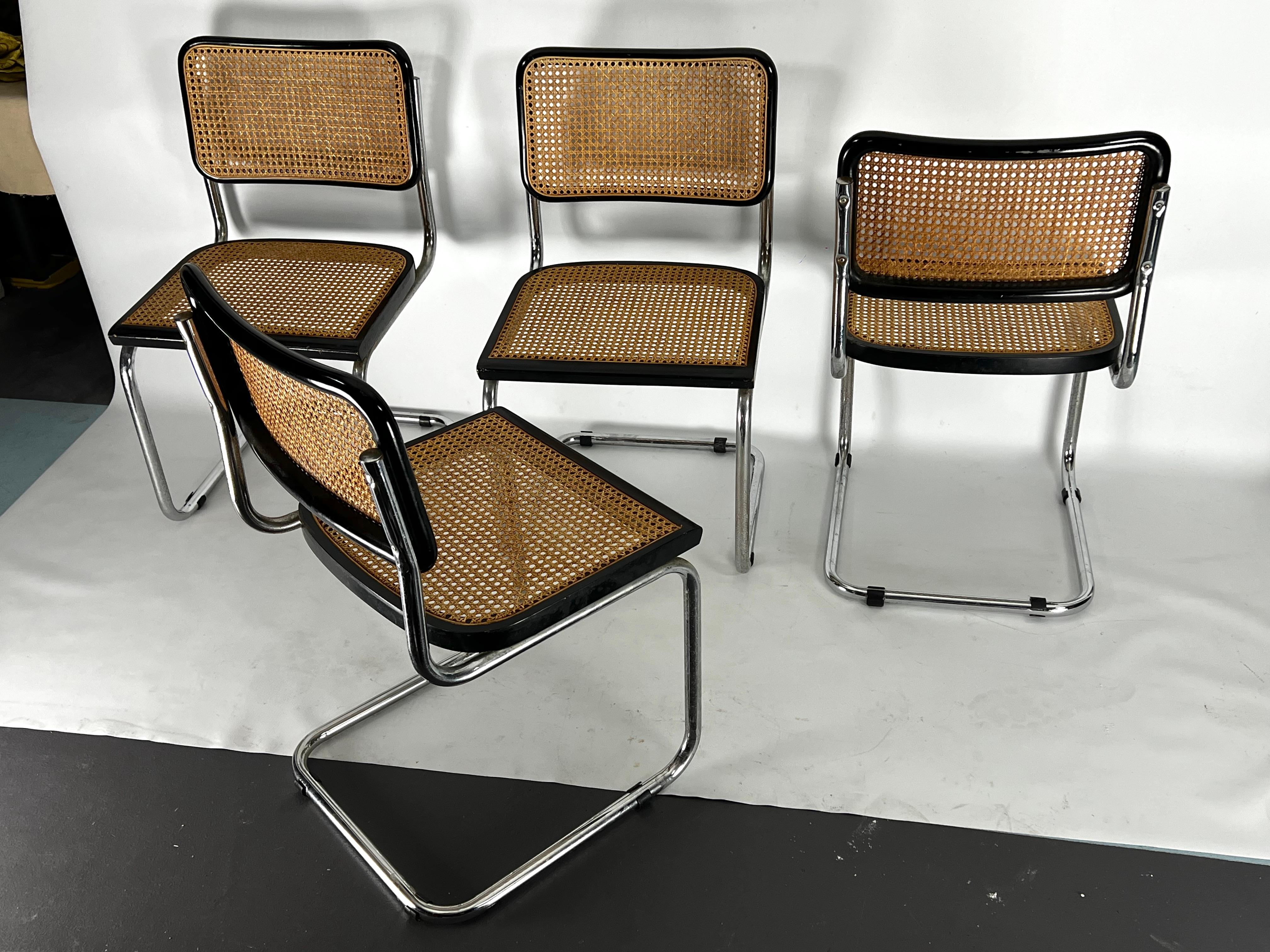 Ensemble de quatre chaises Cesca de Marcel Breuer pour Gavina. Italie années 1960 Bon état - En vente à Catania, CT