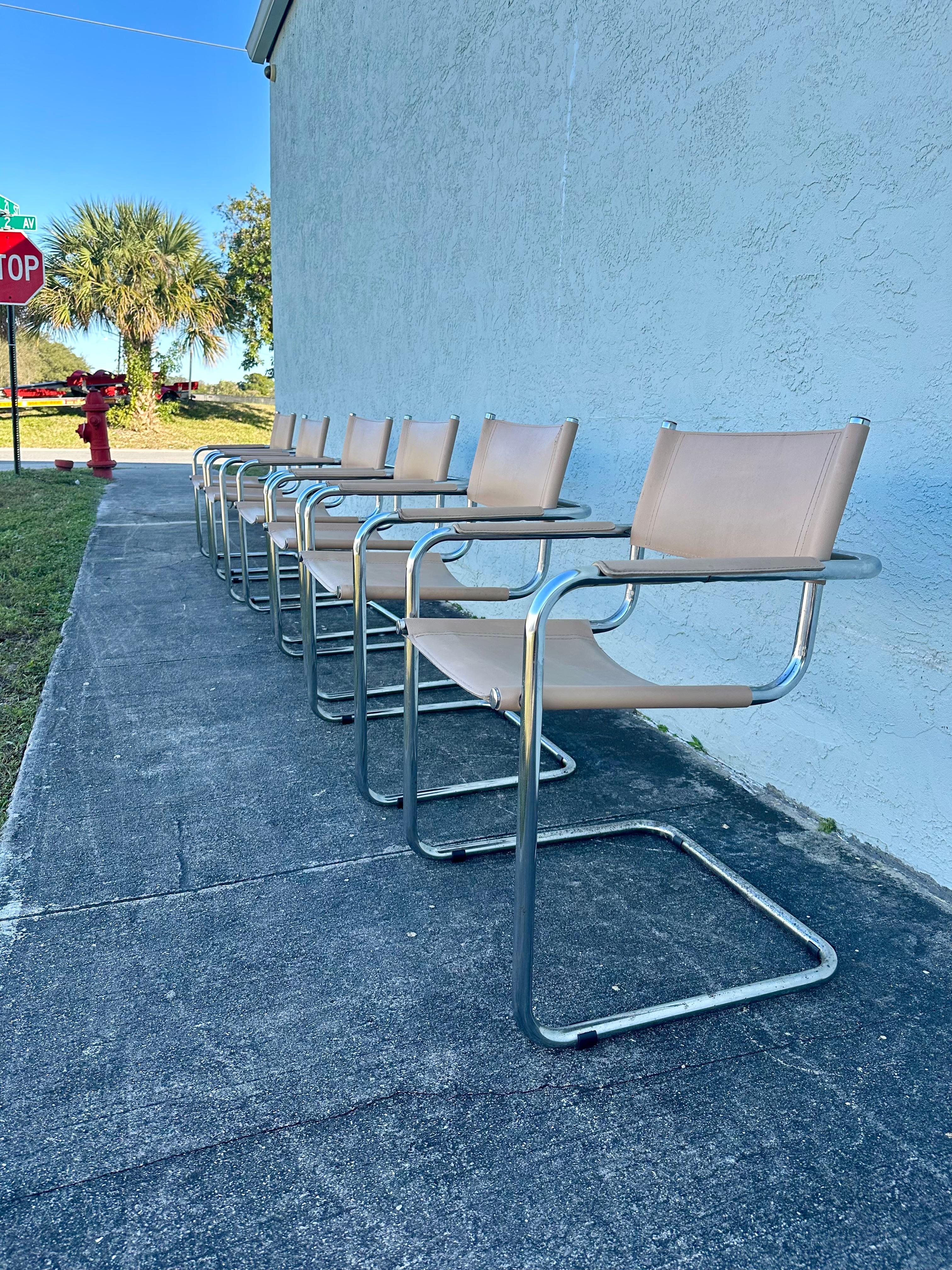 Marcel Breuer Style Beige Leather Tubular Chrome Chairs, Set of 6 finales del siglo XX en venta