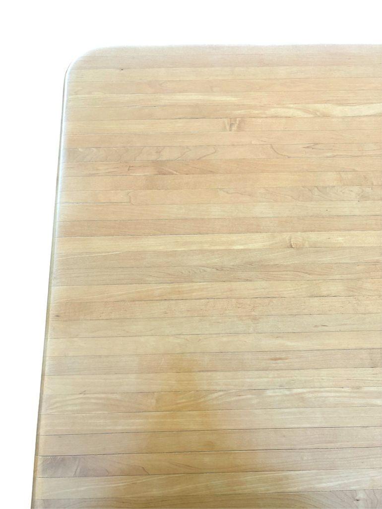 Tavolo da pranzo in legno biondo e cromo di metà secolo in stile Marcel Breuer In condizioni ottime in vendita a Van Nuys, CA