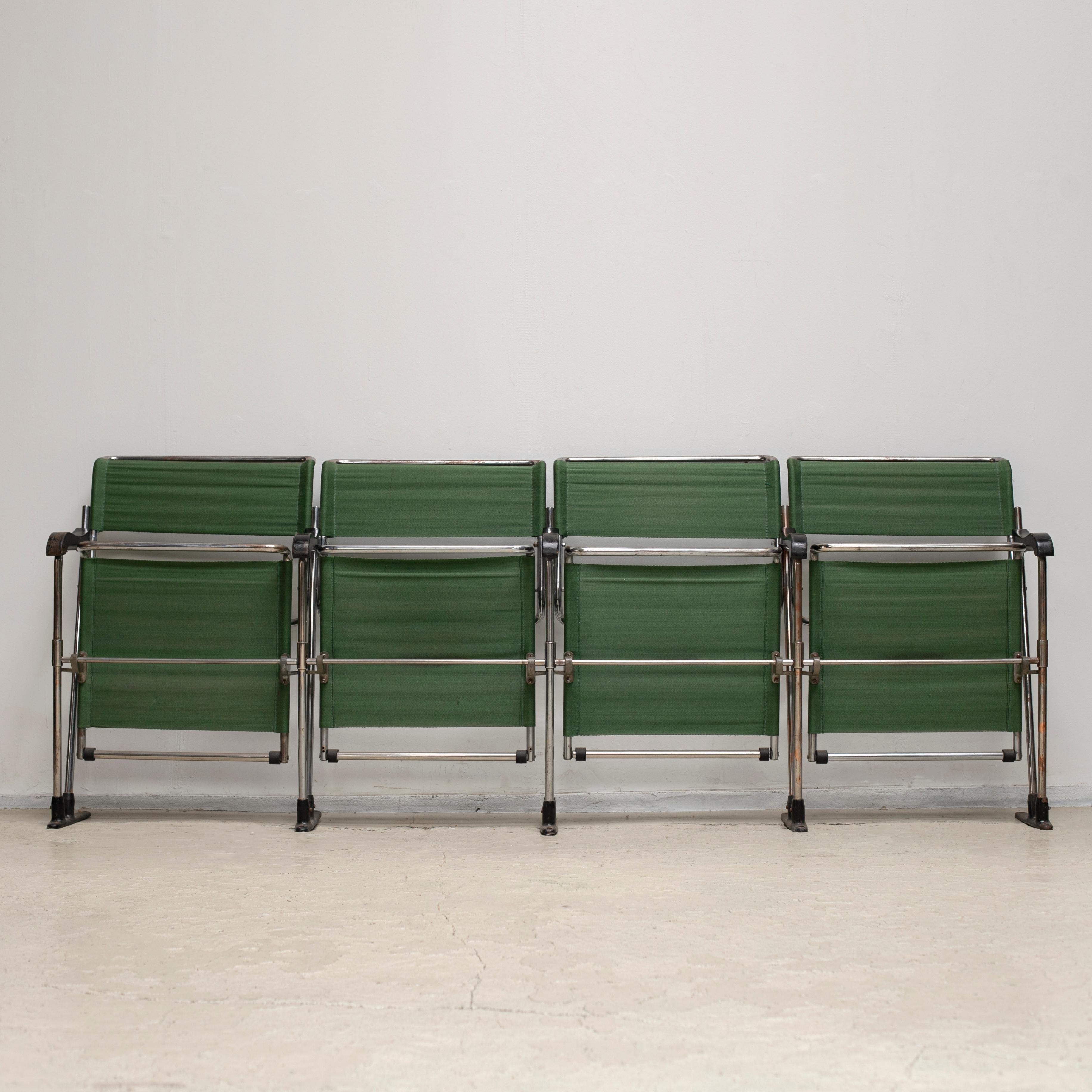 Rare theater bench designed by Marcel Breuer in 1920s.
Manufactured during 1928-1929 by Thonet.
Famous that it used to be used in The Andy Warhol Museum.