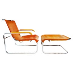 Freitragender Sessel und Fußhocker aus Leder und Chrom von Marcel Breuer, Vintage B35